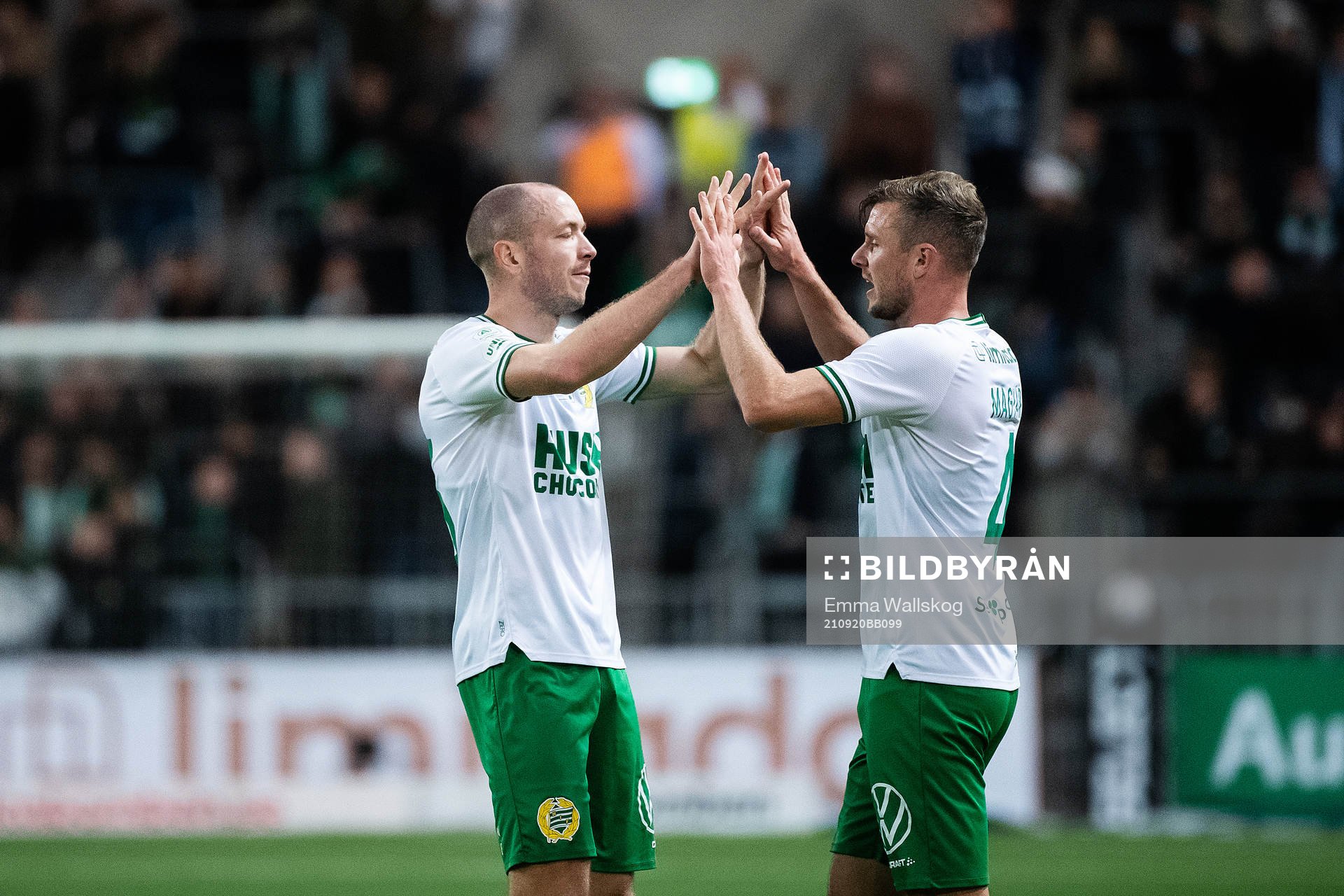 Hammarbys Jon Gudni Fjoluson och Richard Magyar jublar