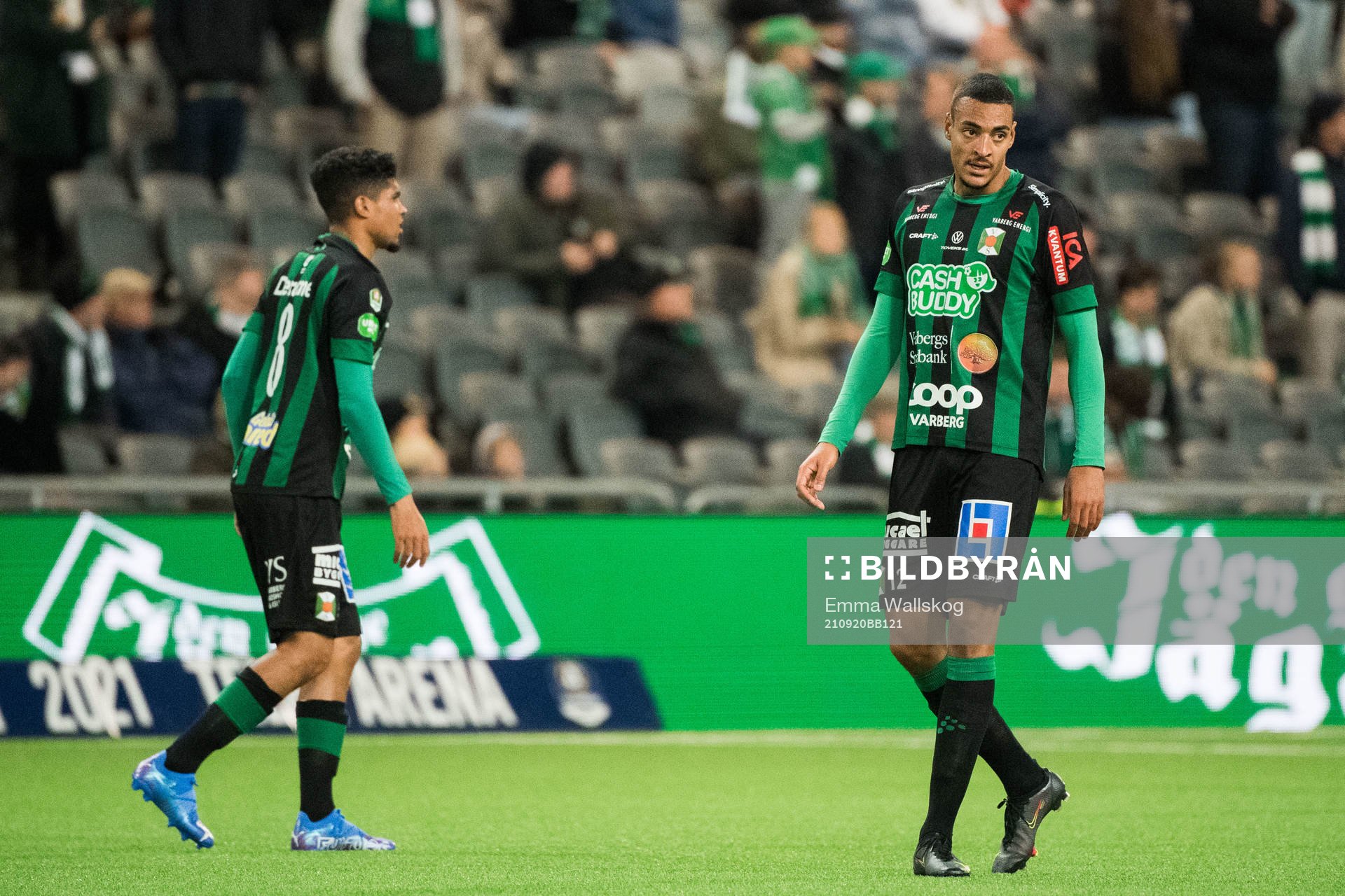 Varbergs Simon Karlsson Adjei och Luke le Roux deppar