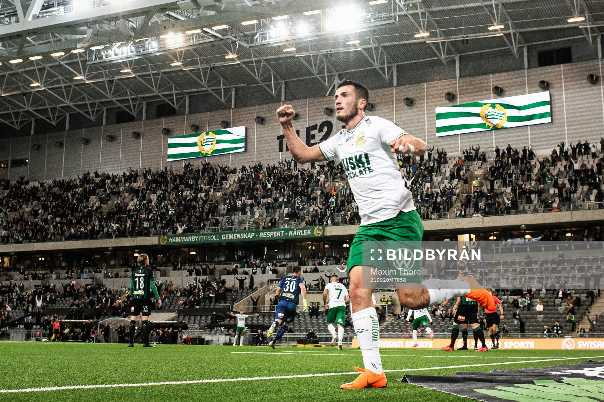 Hammarbys Astrit Selmani jublar