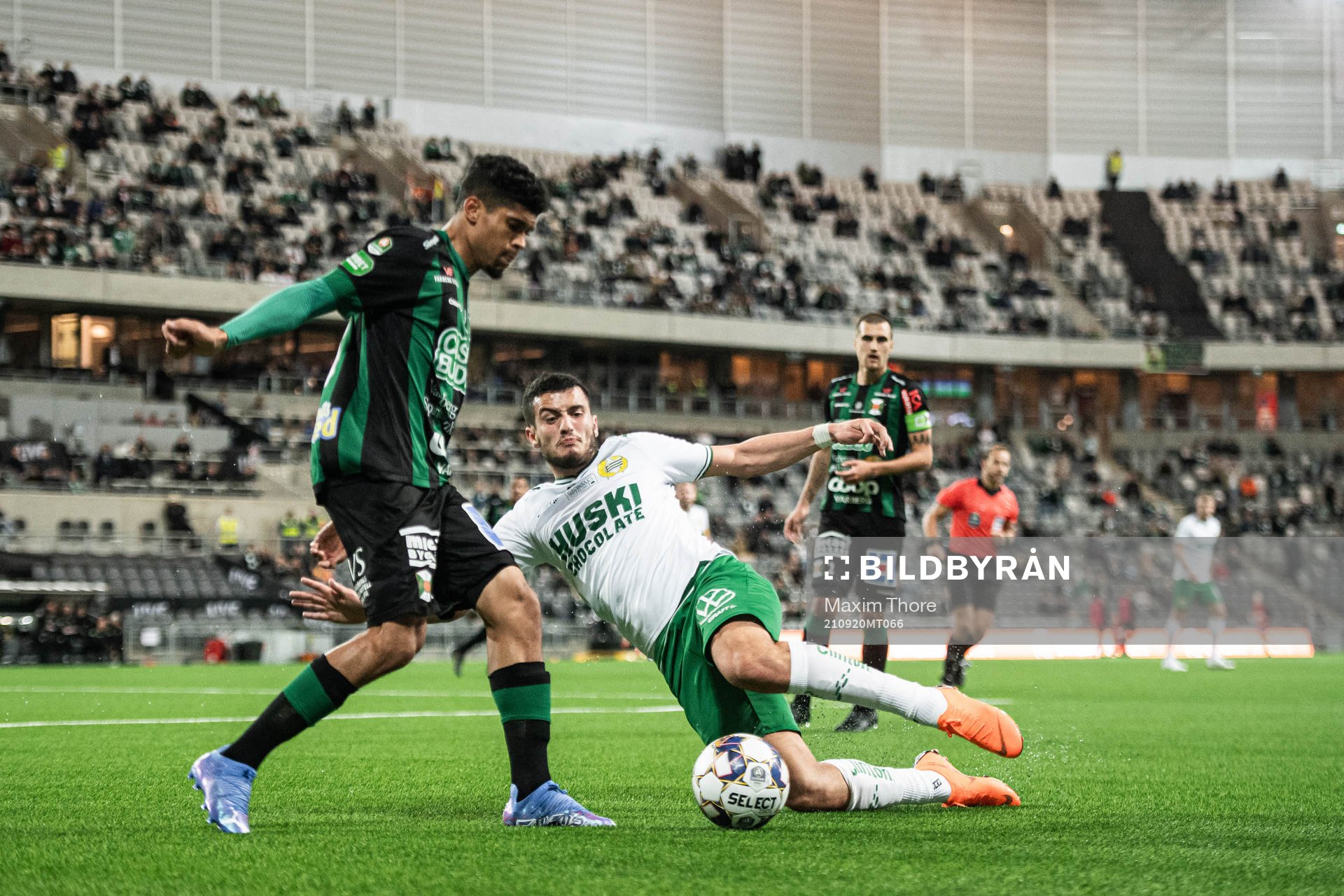 Varbergs Luke le Roux och Hammarbys Astrit Selmani