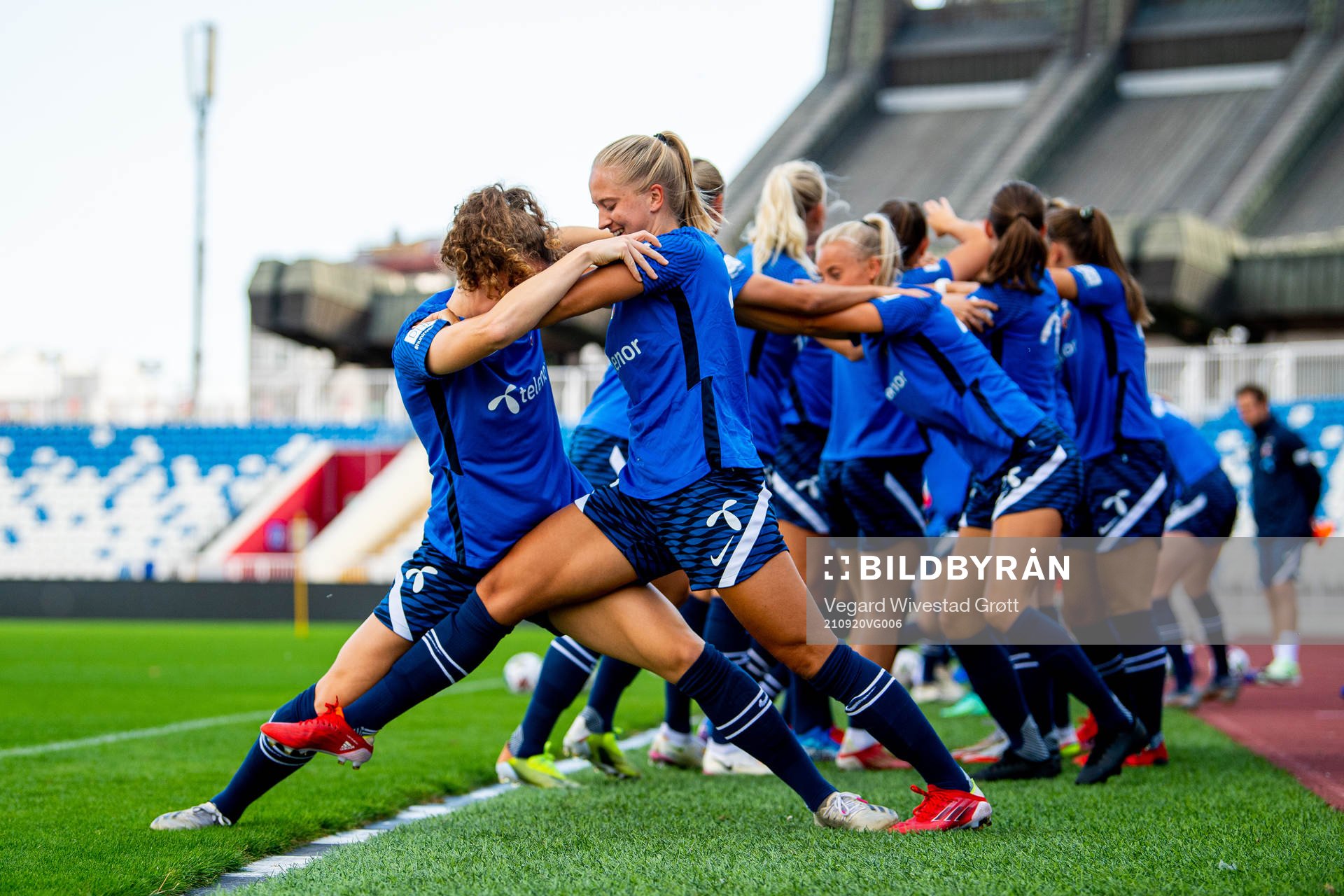 Synne Skinnes Hansen and Amalie Vevle Eikeland of the