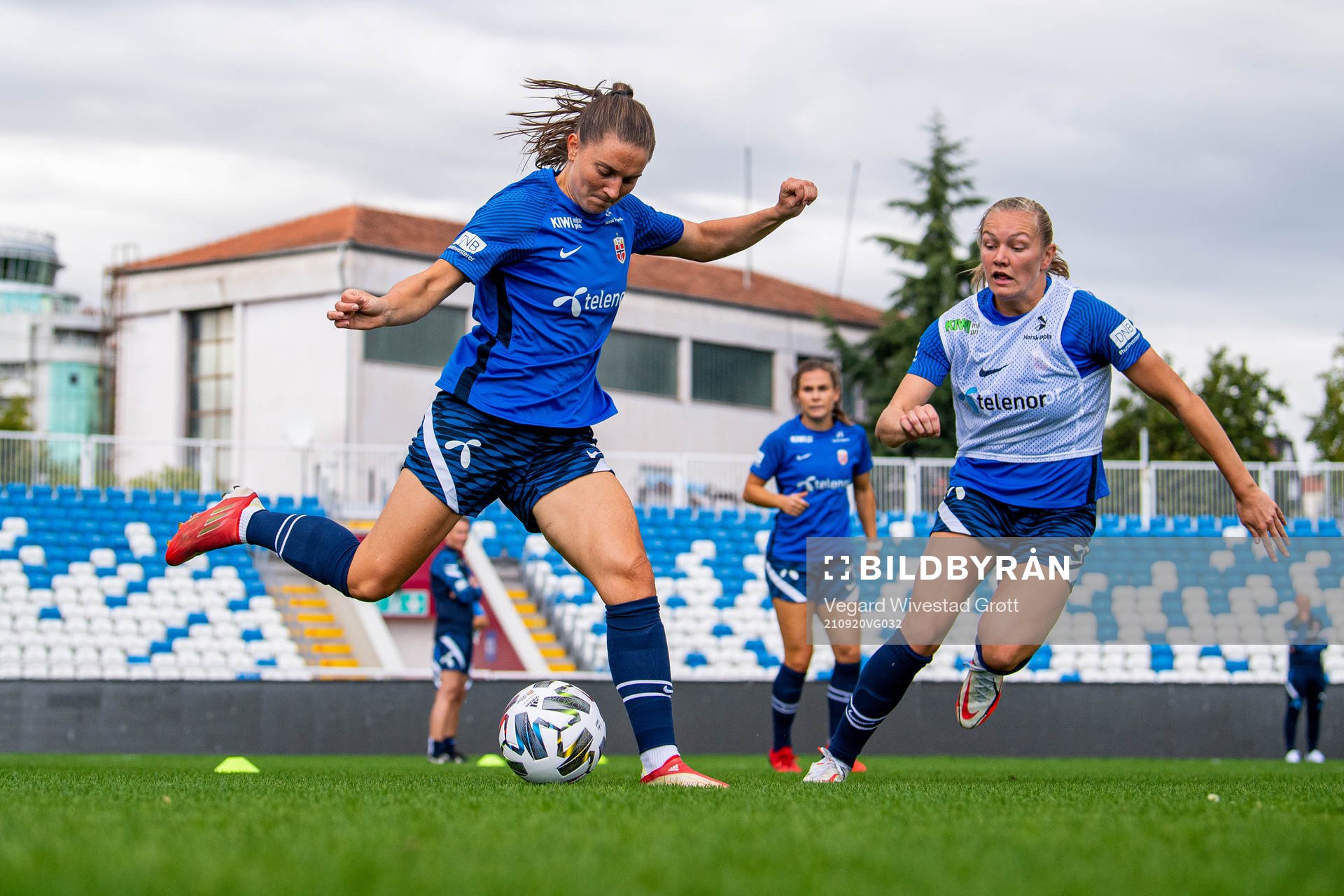 Vilde Bøe Risa and Frida Maanum of the Norwegian women's