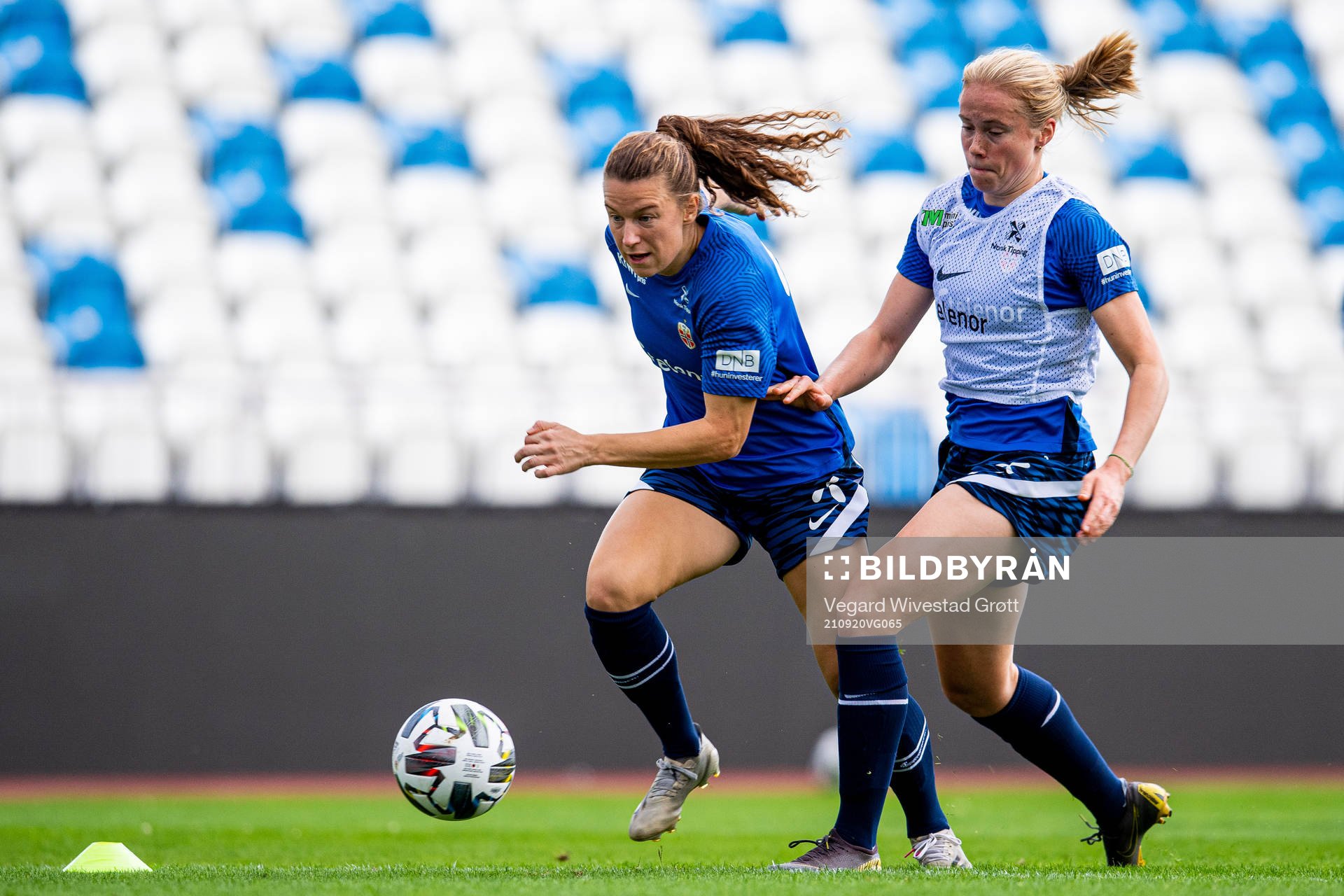 Synne Skinnes Hansen and Julie Blakstad of the Norwegian