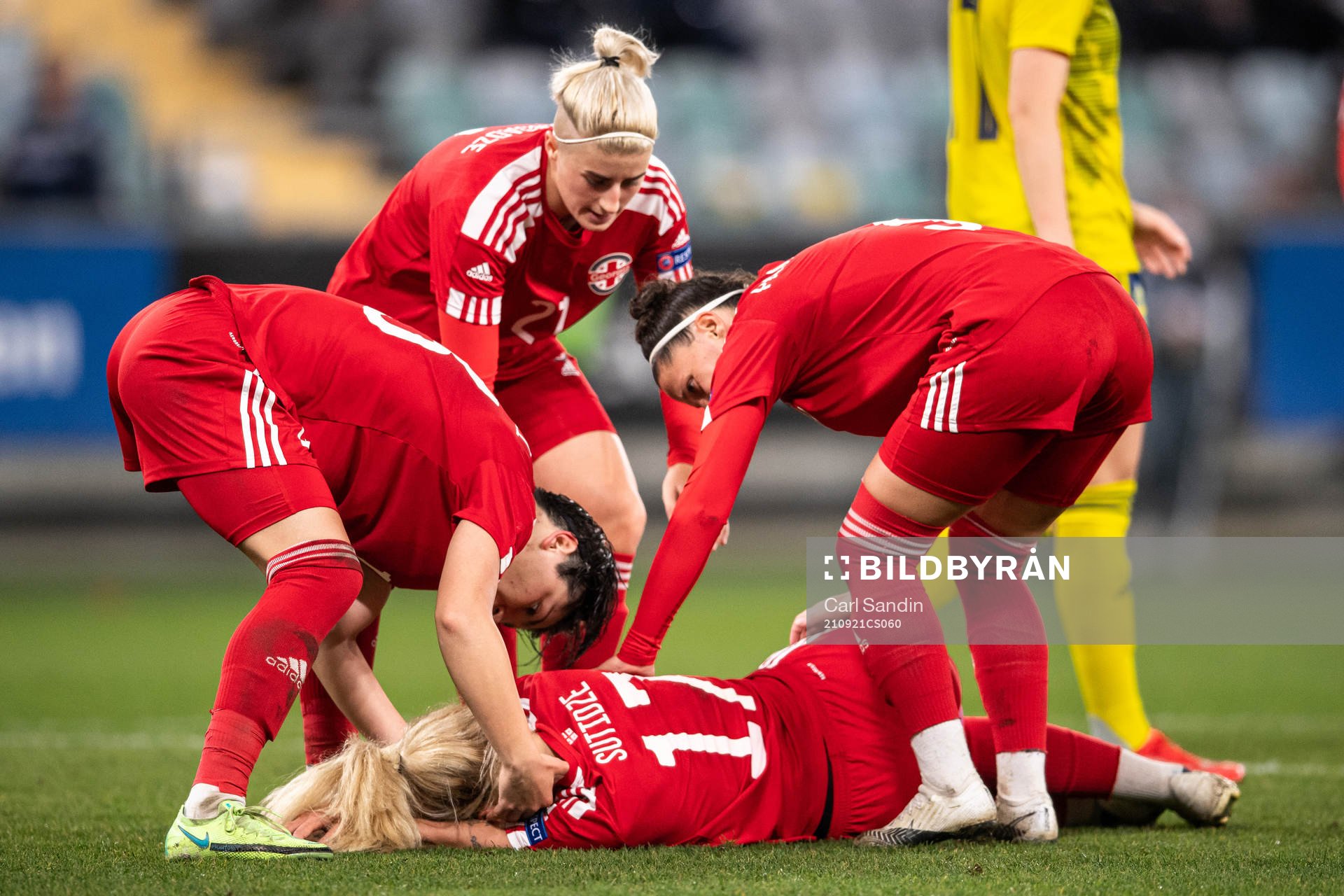 Nino Sutidze of Georgia in pain