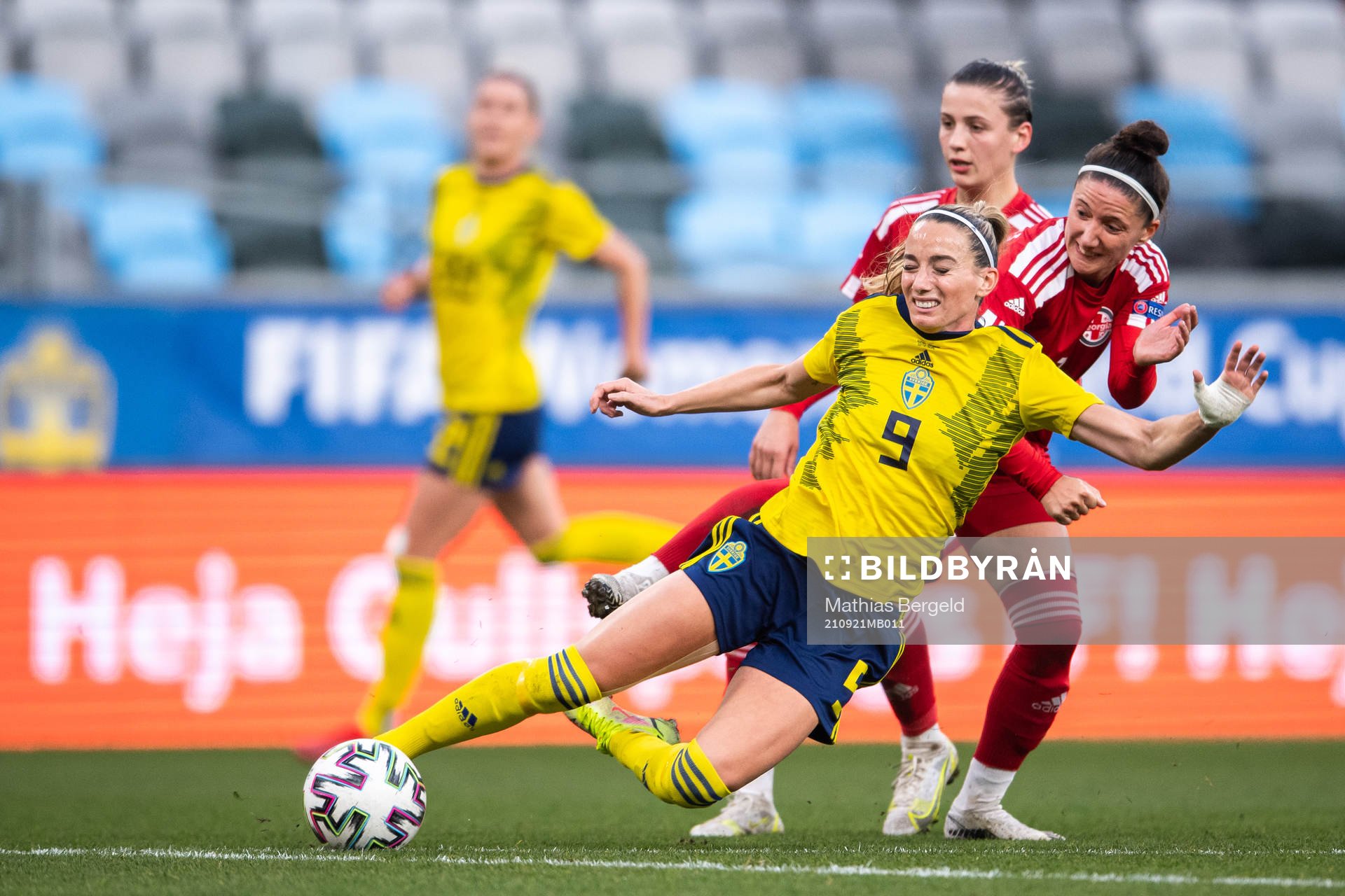 Kosovare Asllani of Sweden and Nino Pasikashvili of Georgia