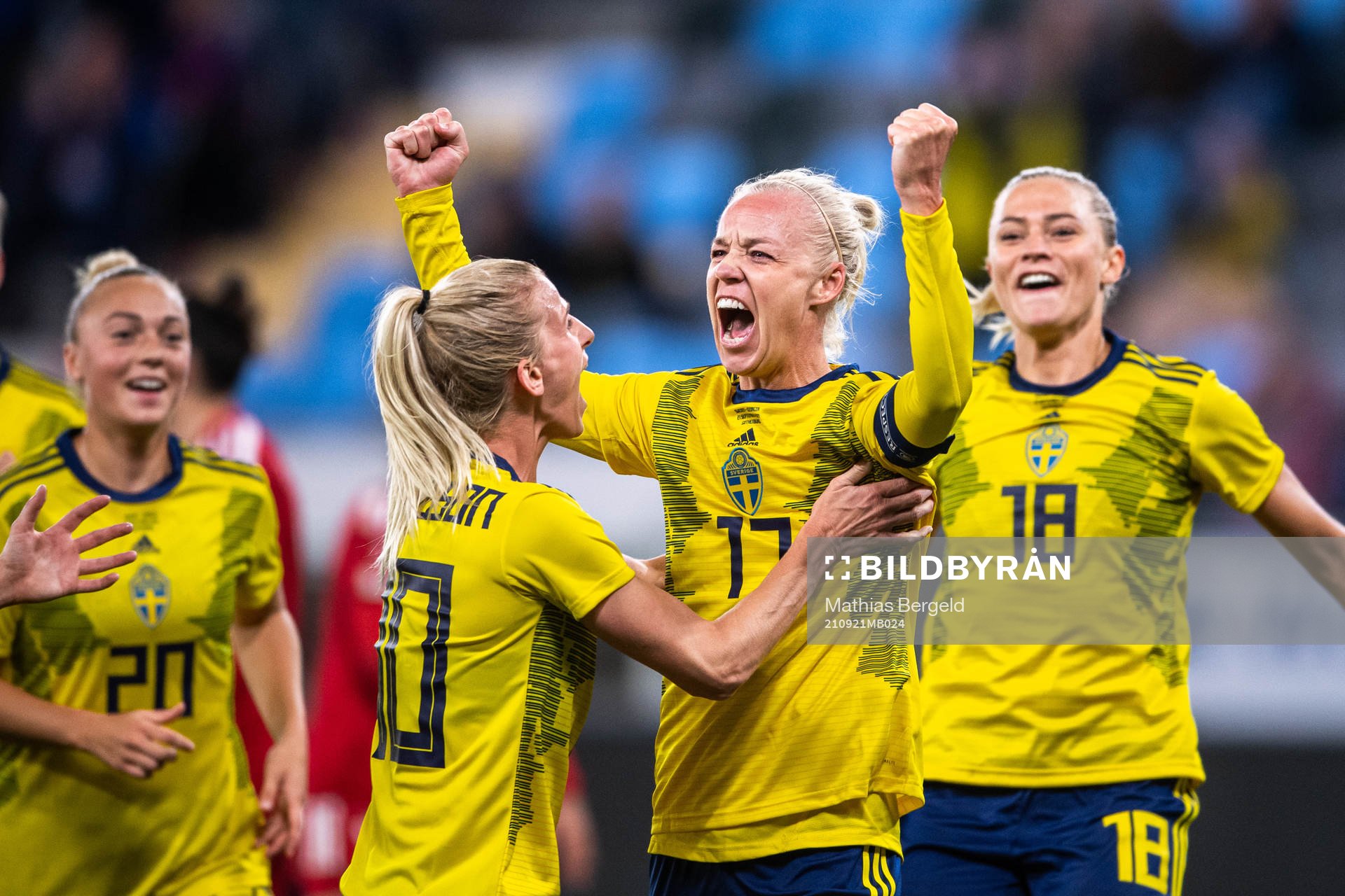 Caroline Seger of Sweden celebrate with Sofia Jakobsson and