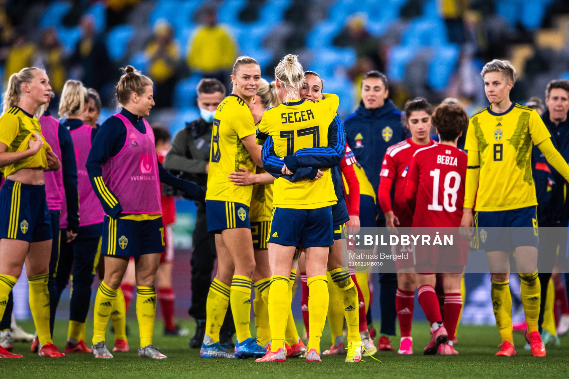 Fridolina Rolfö, Caroline Seger and Kosovare Asllani of