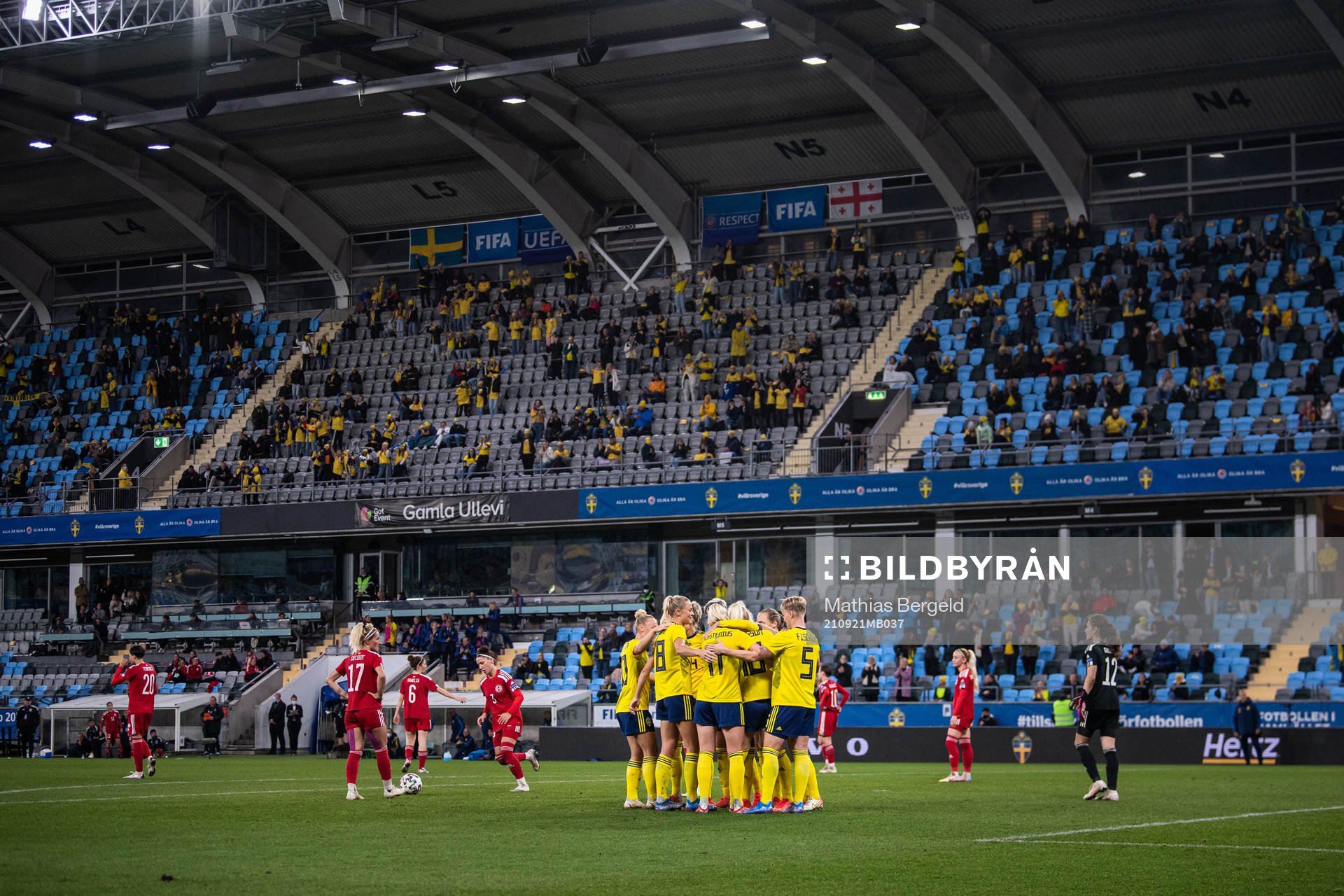 Players of Sweden celebrate with Caroline Seger of Sweden