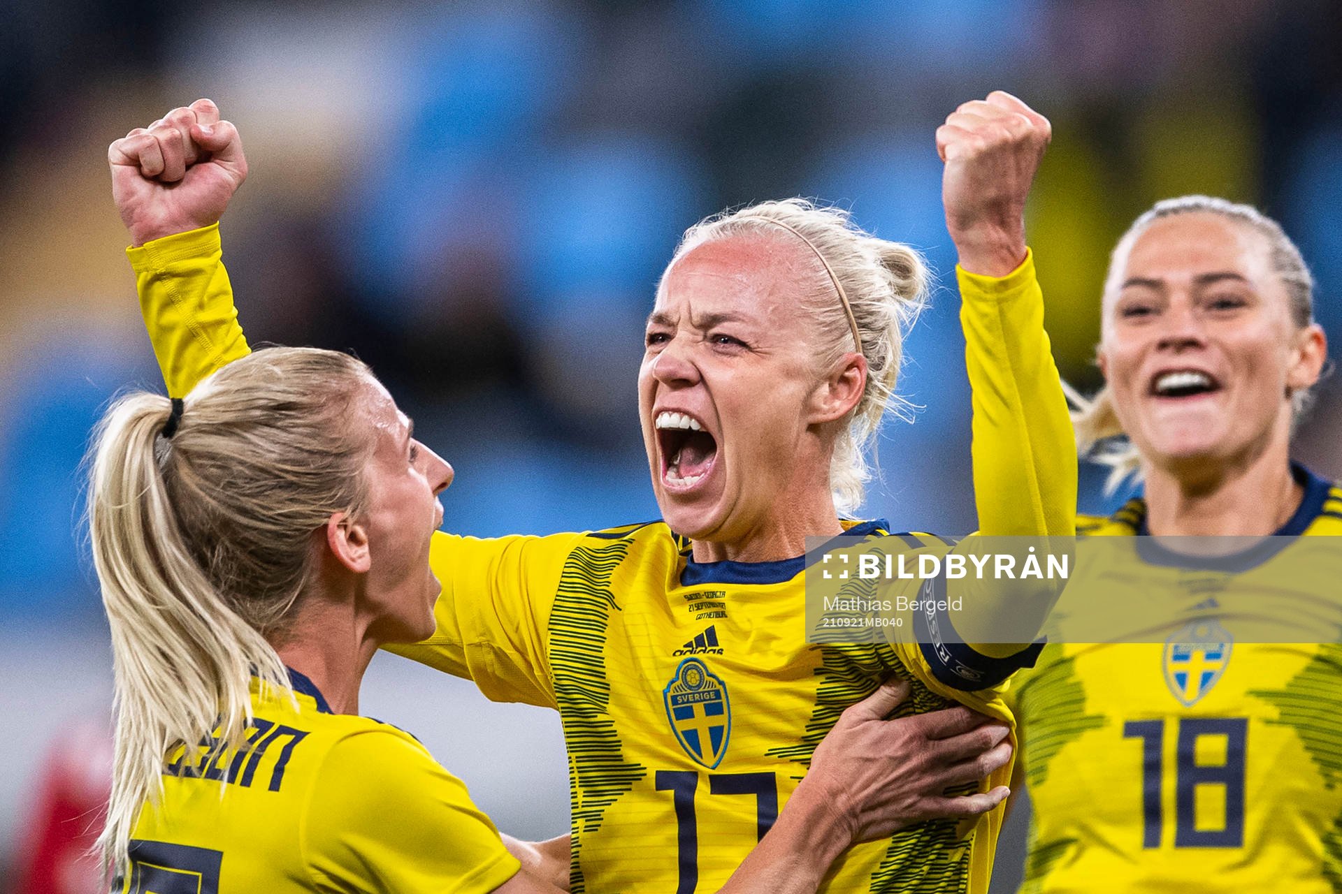 Caroline Seger of Sweden celebrate with Sofia Jakobsson and