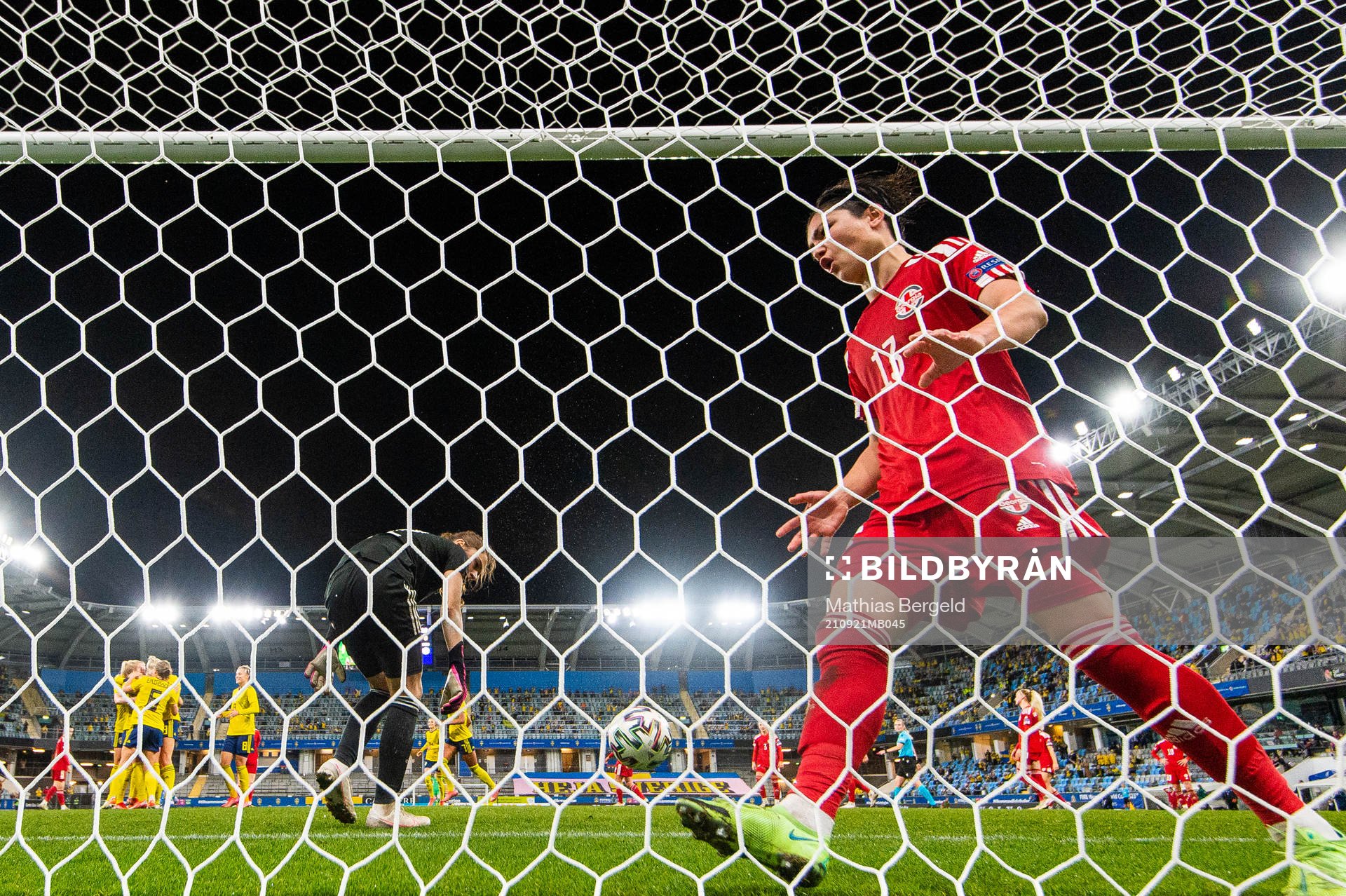 Caroline Seger of Sweden celebrates with team mates