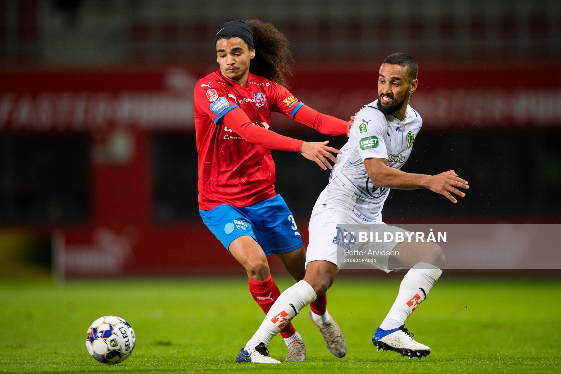 Helsingborgs Adam Kaied och Jönköpings Junes Barny