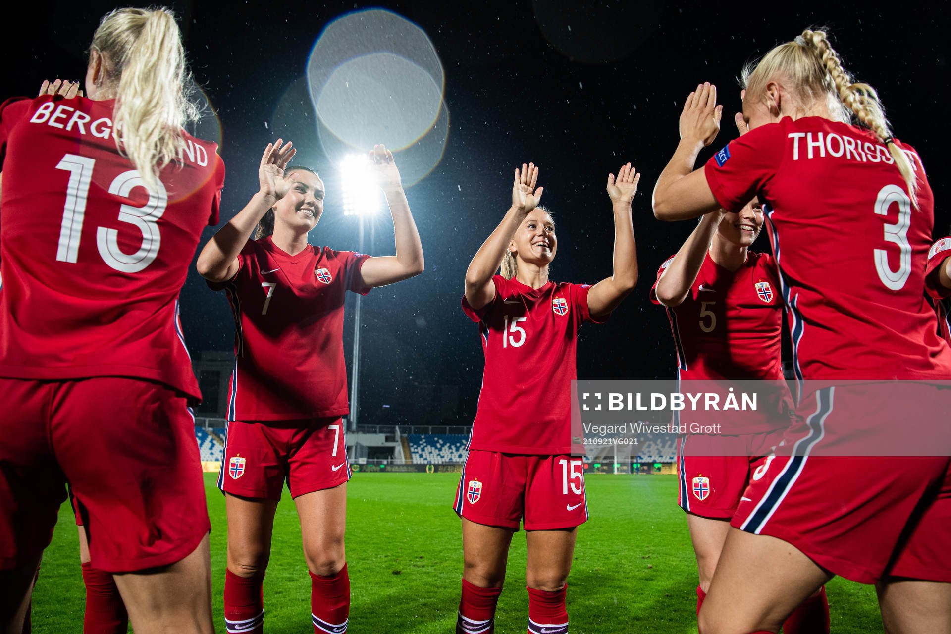 Ingrid Syrstad Engen and Amalie Vevle Eikeland of Norway