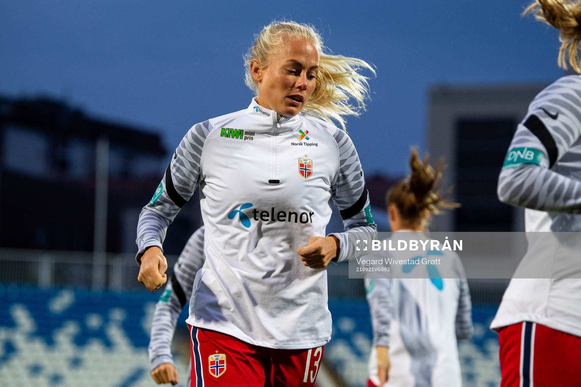 Guro Bergsvand of Norway warms up
