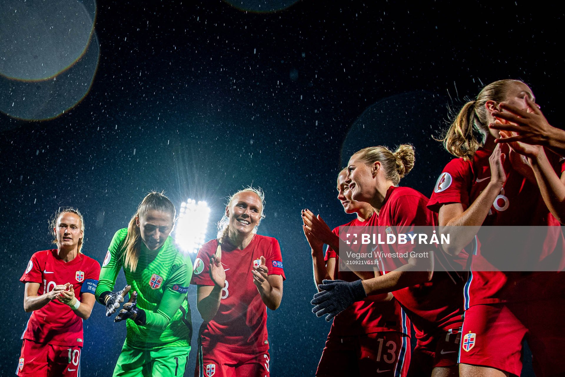 Caroline Graham Hansen, goalkeeper Cecilie Fiskerstrand,