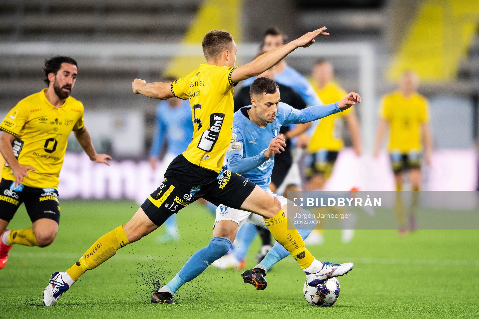 Malmö FFs Veljko Birmancevic och Elfsborgs Leo Väisänen