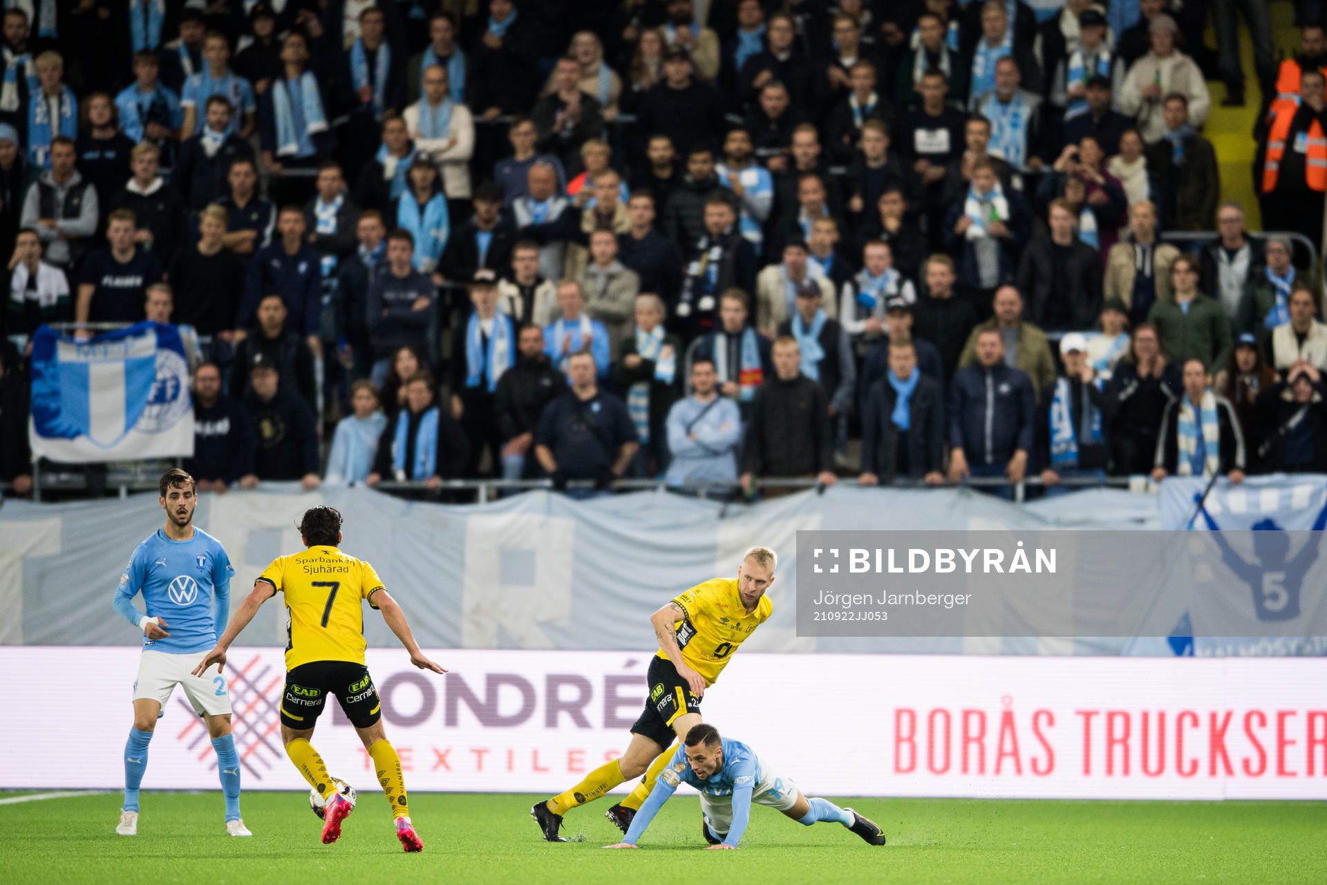 Elfsborgs Johan Larsson och Malmö FFs Veljko Birmancevic