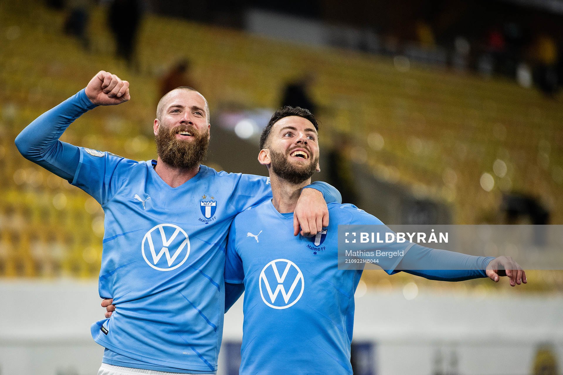 Malmö FFs Jo Inge Berget och Erdal Rakip jublar