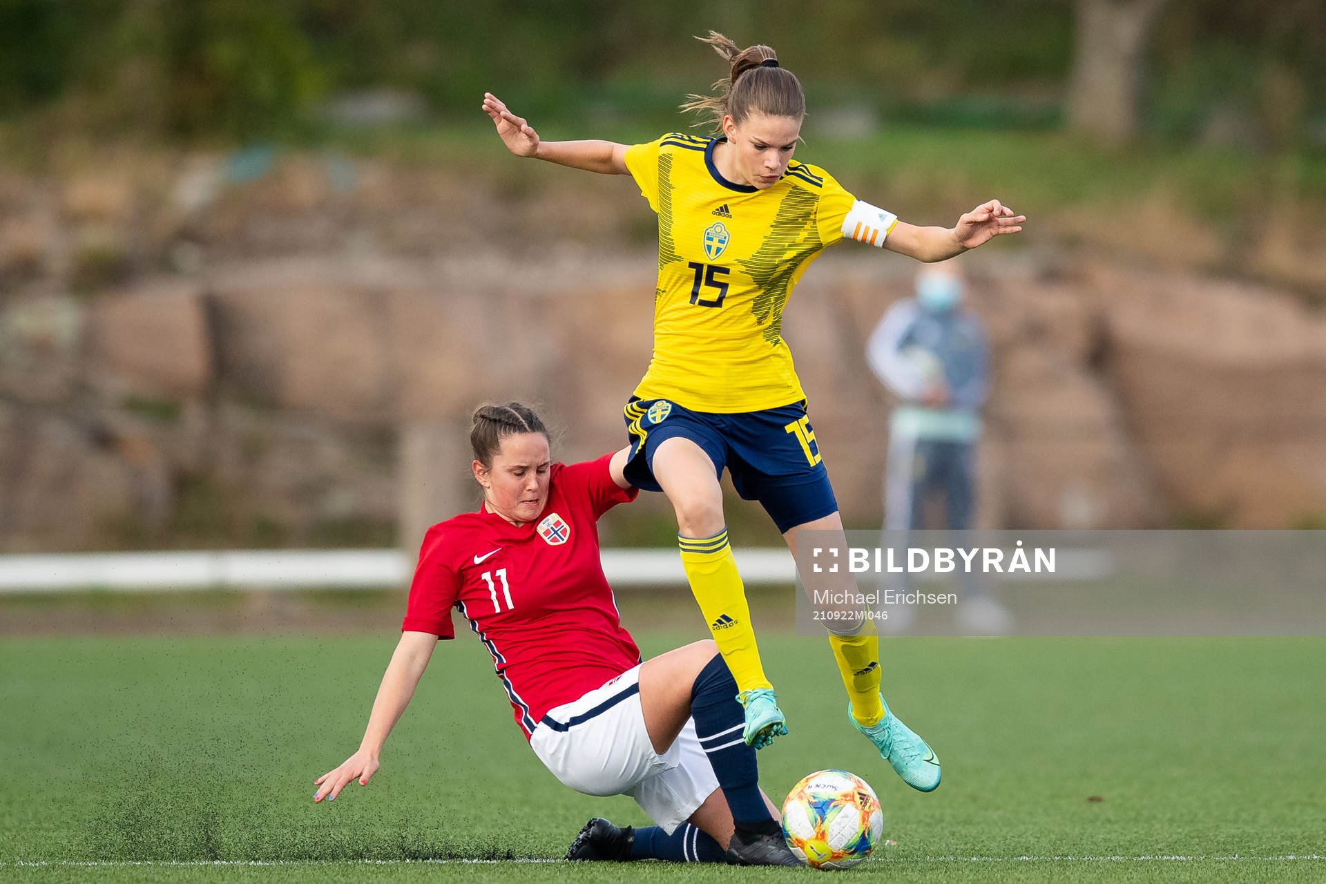 Norges Kajsa Pettersen och Sveriges Bella Andersson