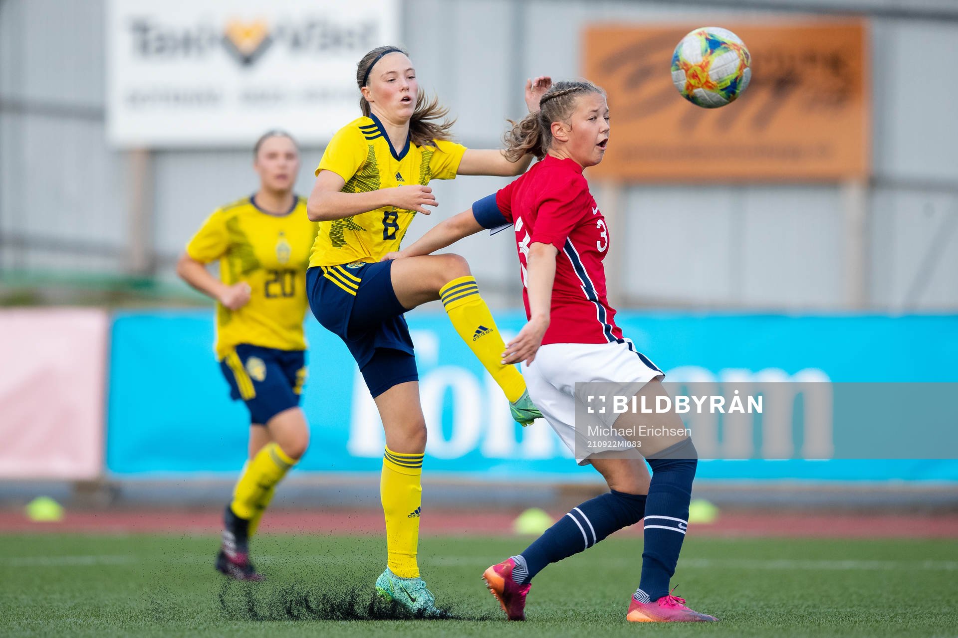 Sveriges Ida Björnberg och Norges Silje Bjåstad