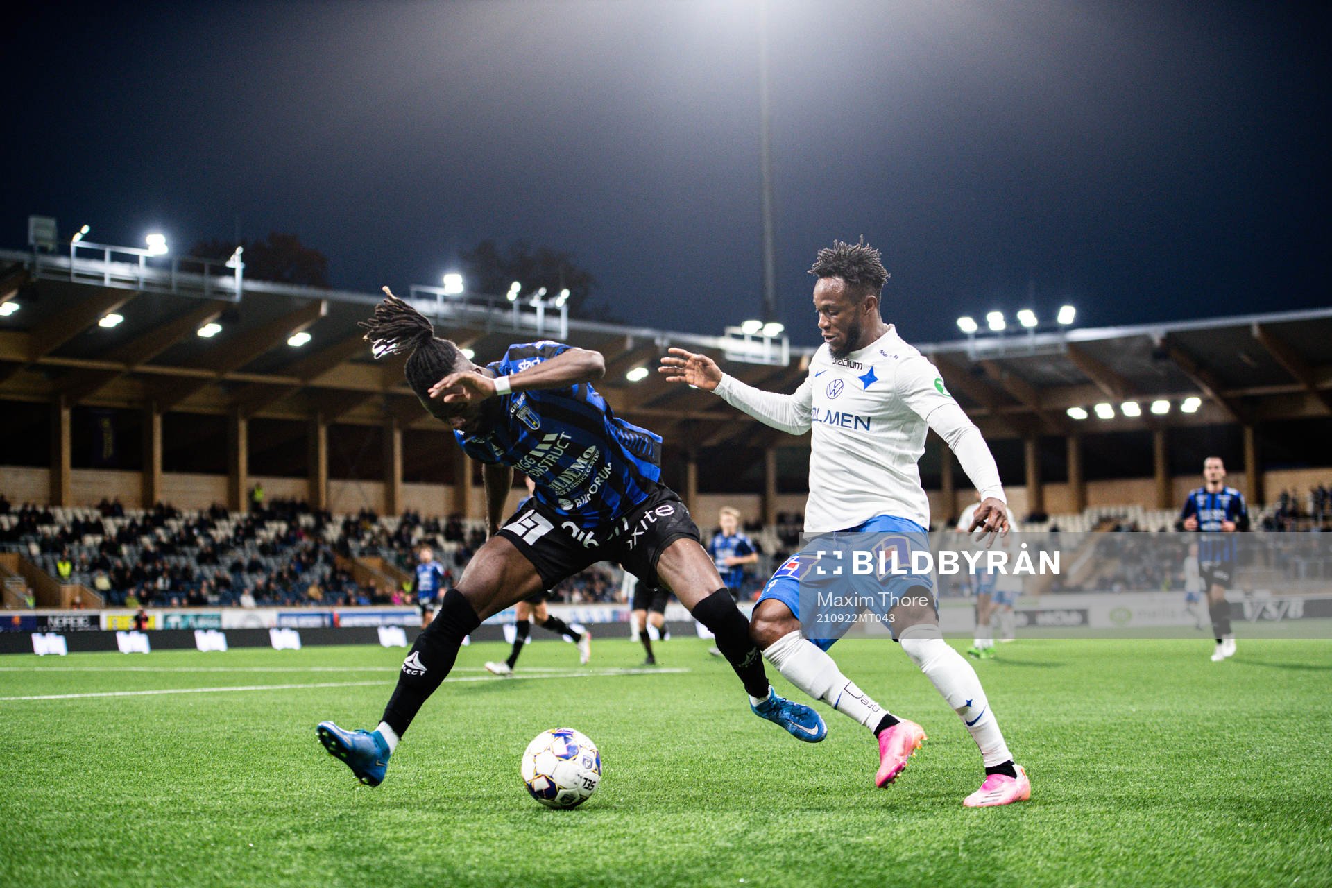 Sirius Joseph Colley och IFK Norrköpings Samuel Adegbenro