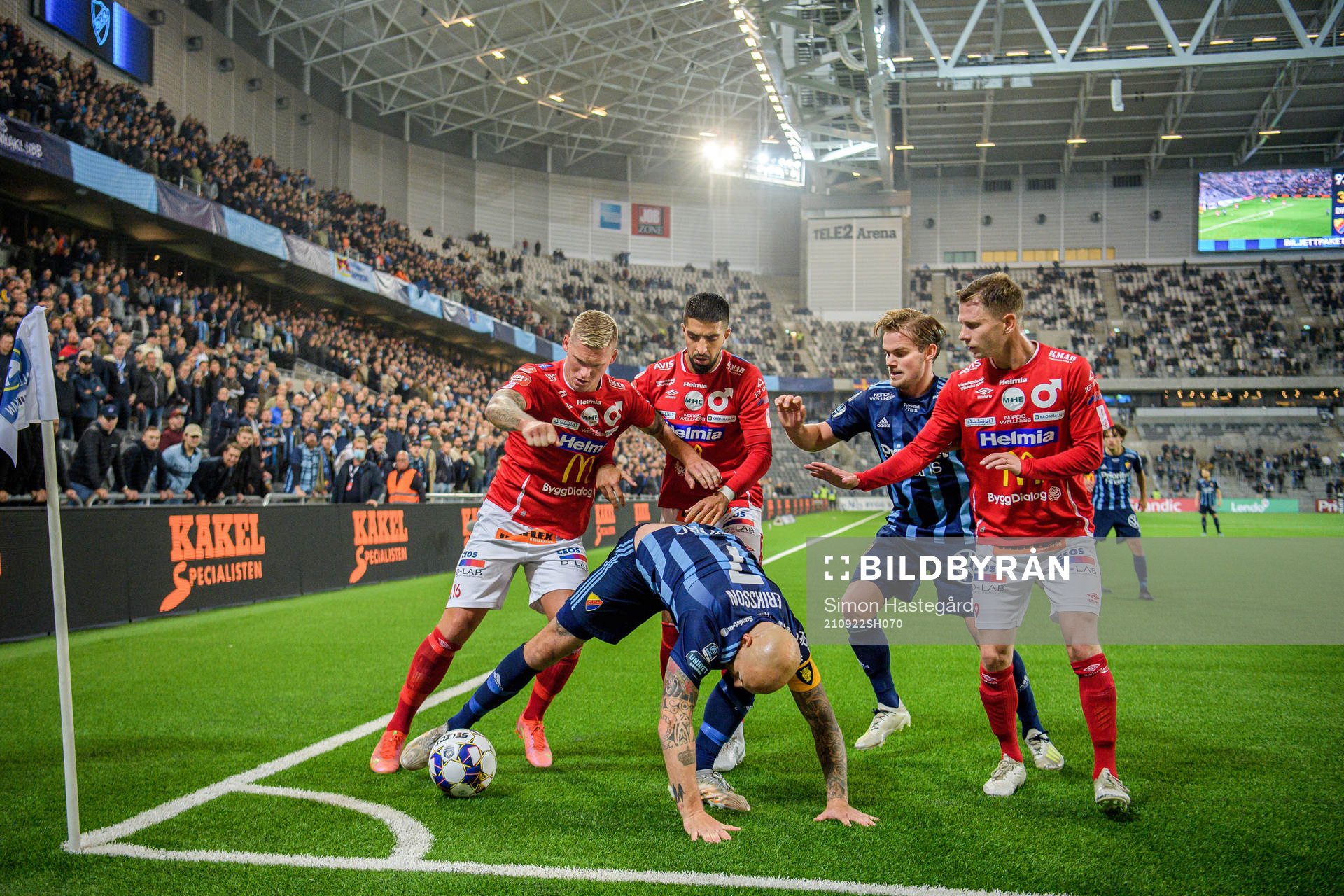 Djurgårdens Magnus Eriksson och Hampus Finndell i en kamp