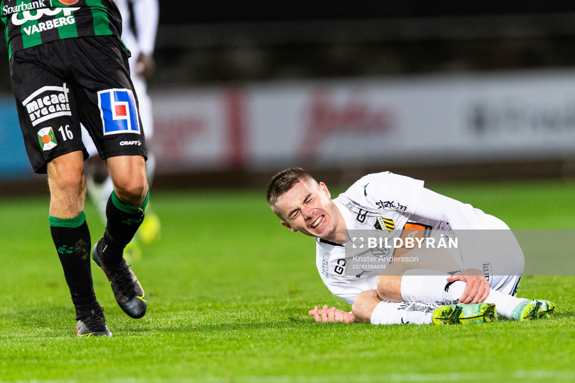 Häckens Patrik Wålemark har ont