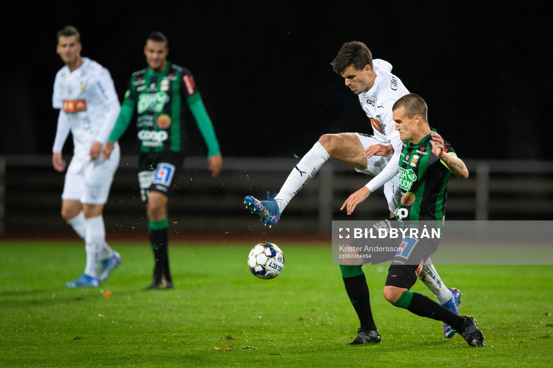 Häckens Alexander Jeremejeff och Varbergs Jon Birkfeldt