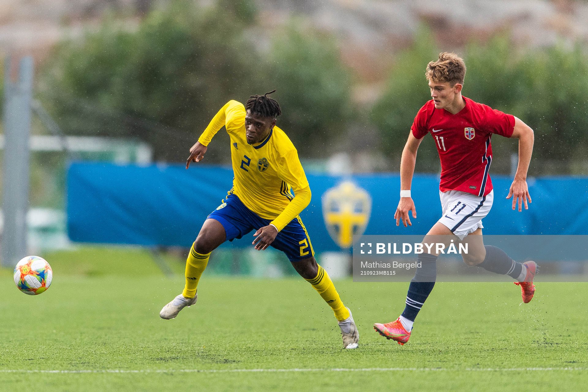 Sveriges William Rashidi och Norges Gustav Kjølstad Nyheim