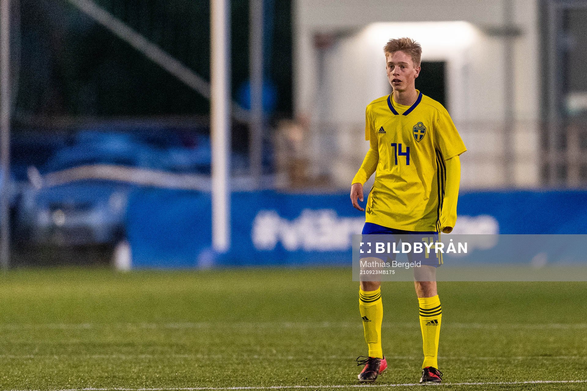 Sveriges Oscar Steinke Brånby under träningslandskampen i fotboll mellan Sverige och Norge den 23 september 2021 i Skärhamn. 