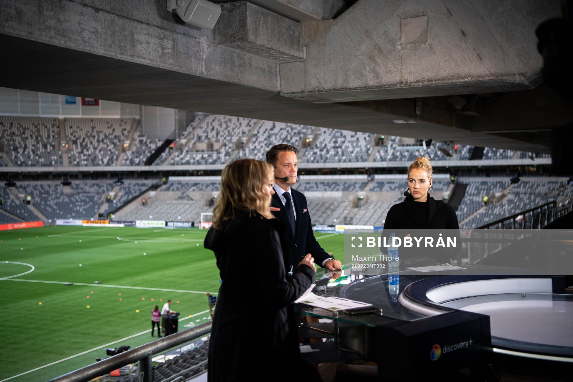 Karin Frick, Jon Persson och Irma Helin i Discovery+ studio