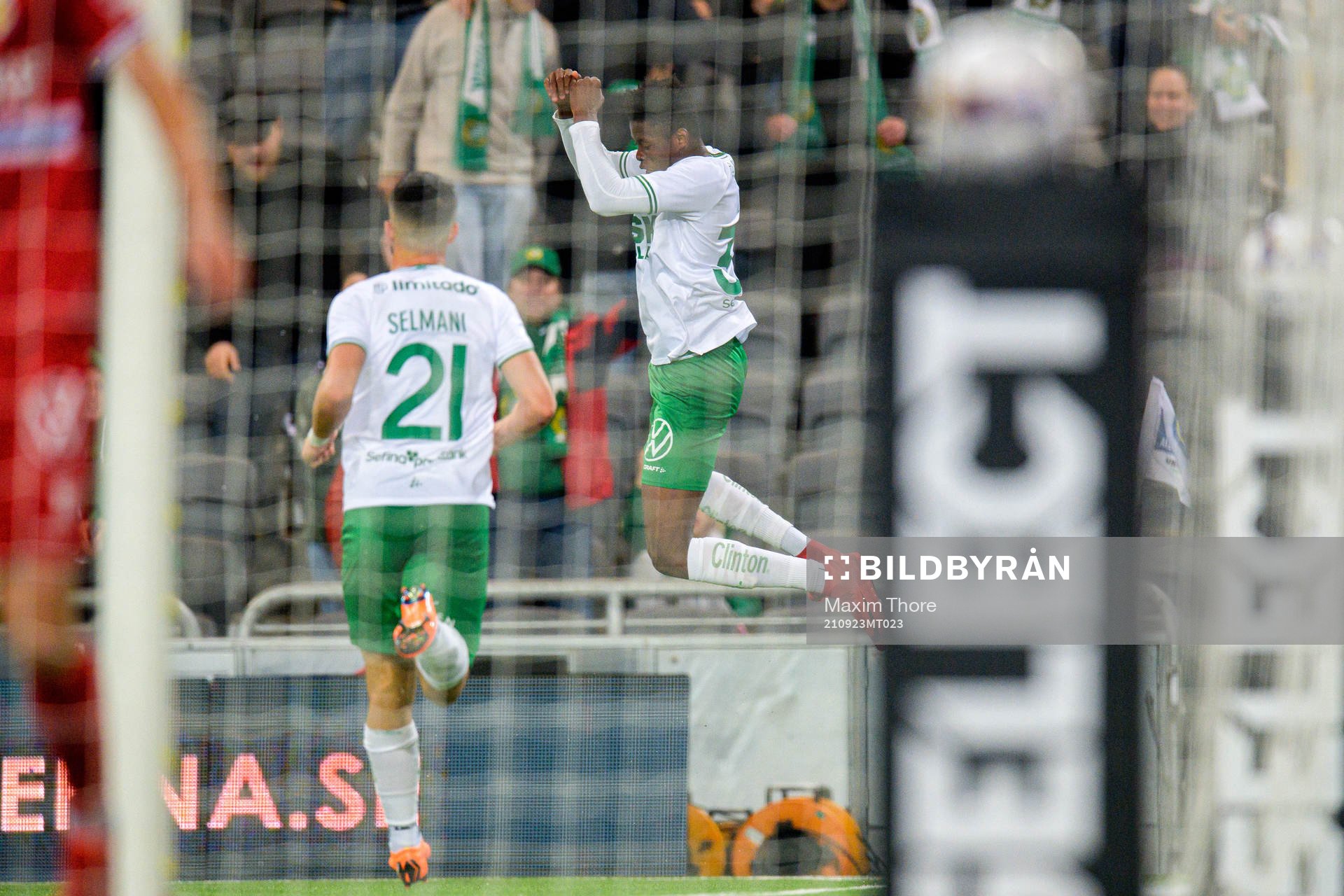 Hammarbys Aziz Mohammed Ouattara jublar