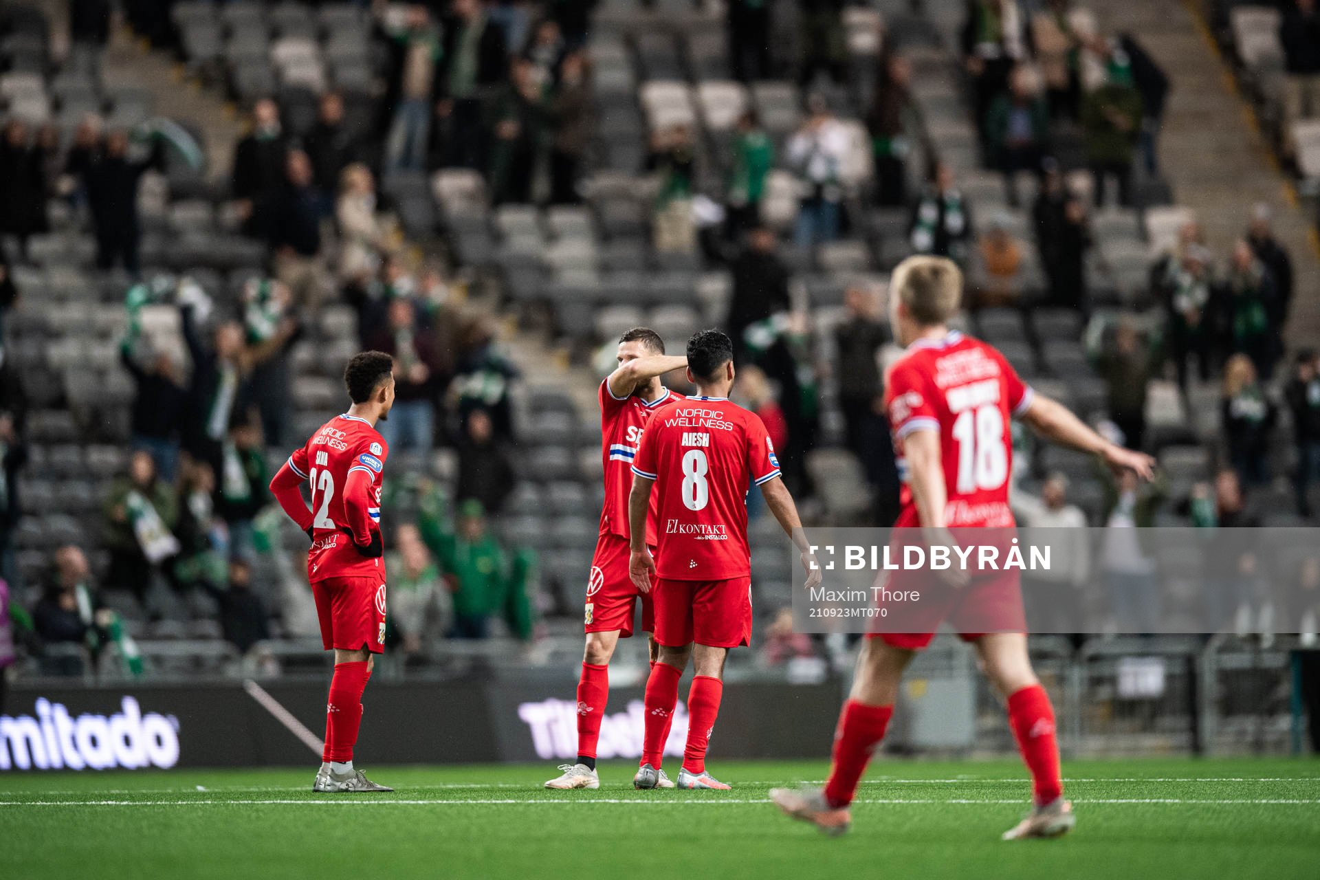 IFK Göteborgs Marcus Berg deppar med lagkamrater
