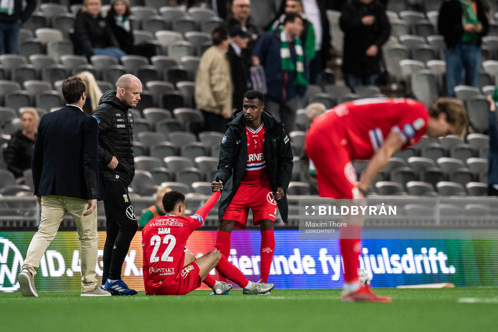 IFK Göteborgs Tobias Sana och Bernardo Vilar deppar