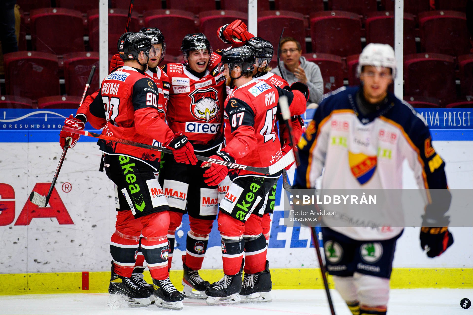 Malmö Redhawks Anton Olsson jublar