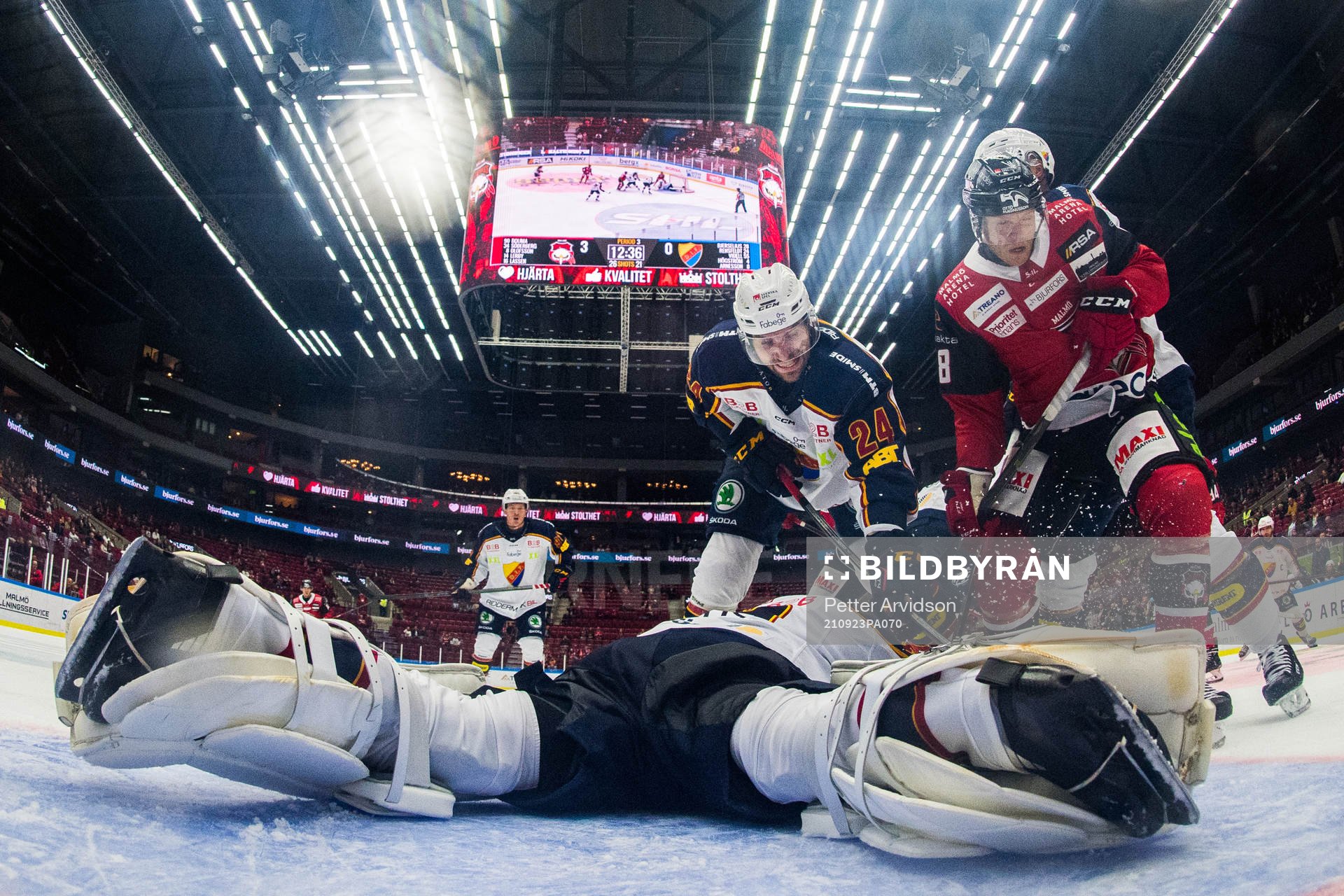 Malmö Redhawks Johan Olofsson oroar mot Djurgårdens