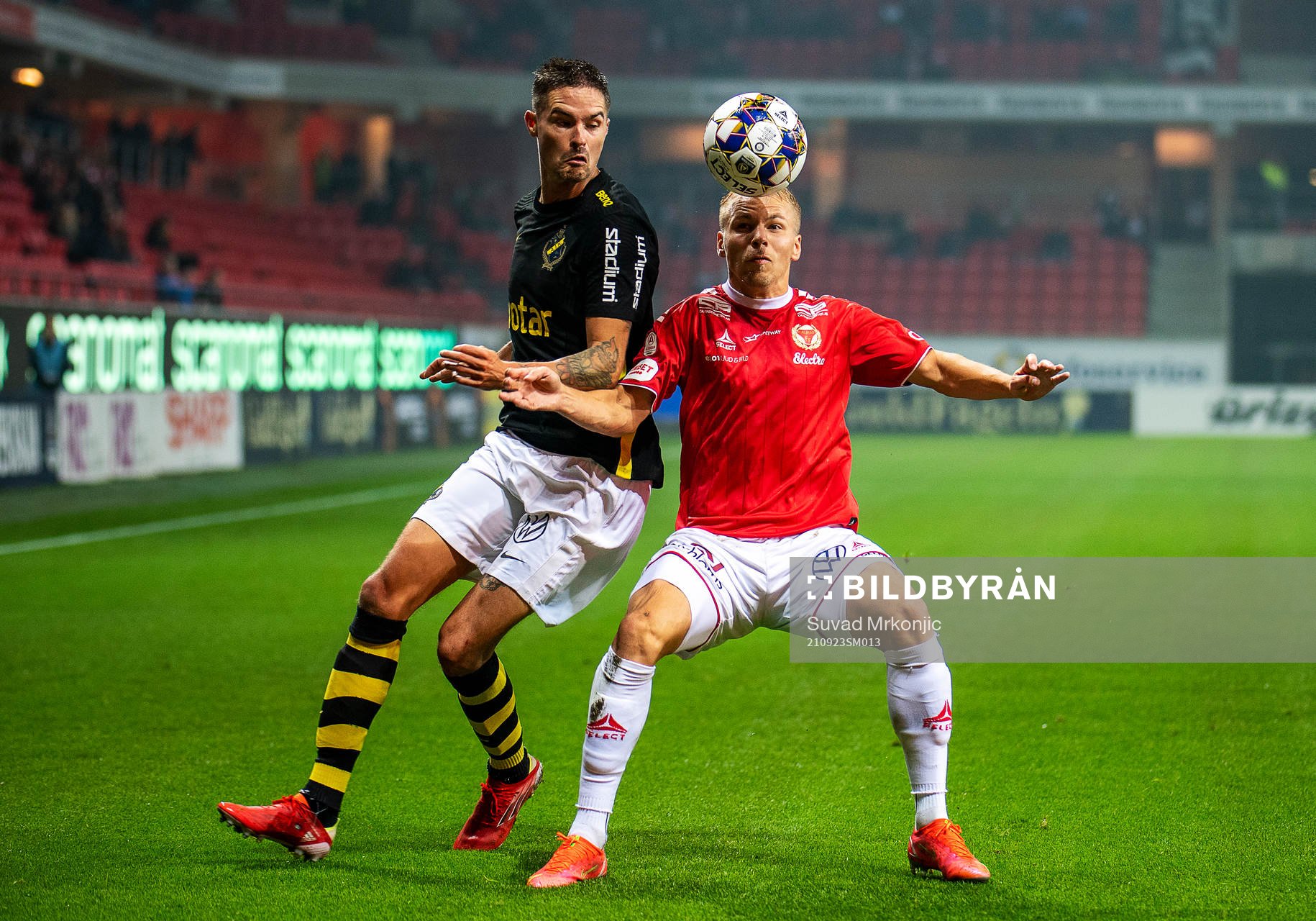s Mikael Lustig och Kalmars Sebastian Ring