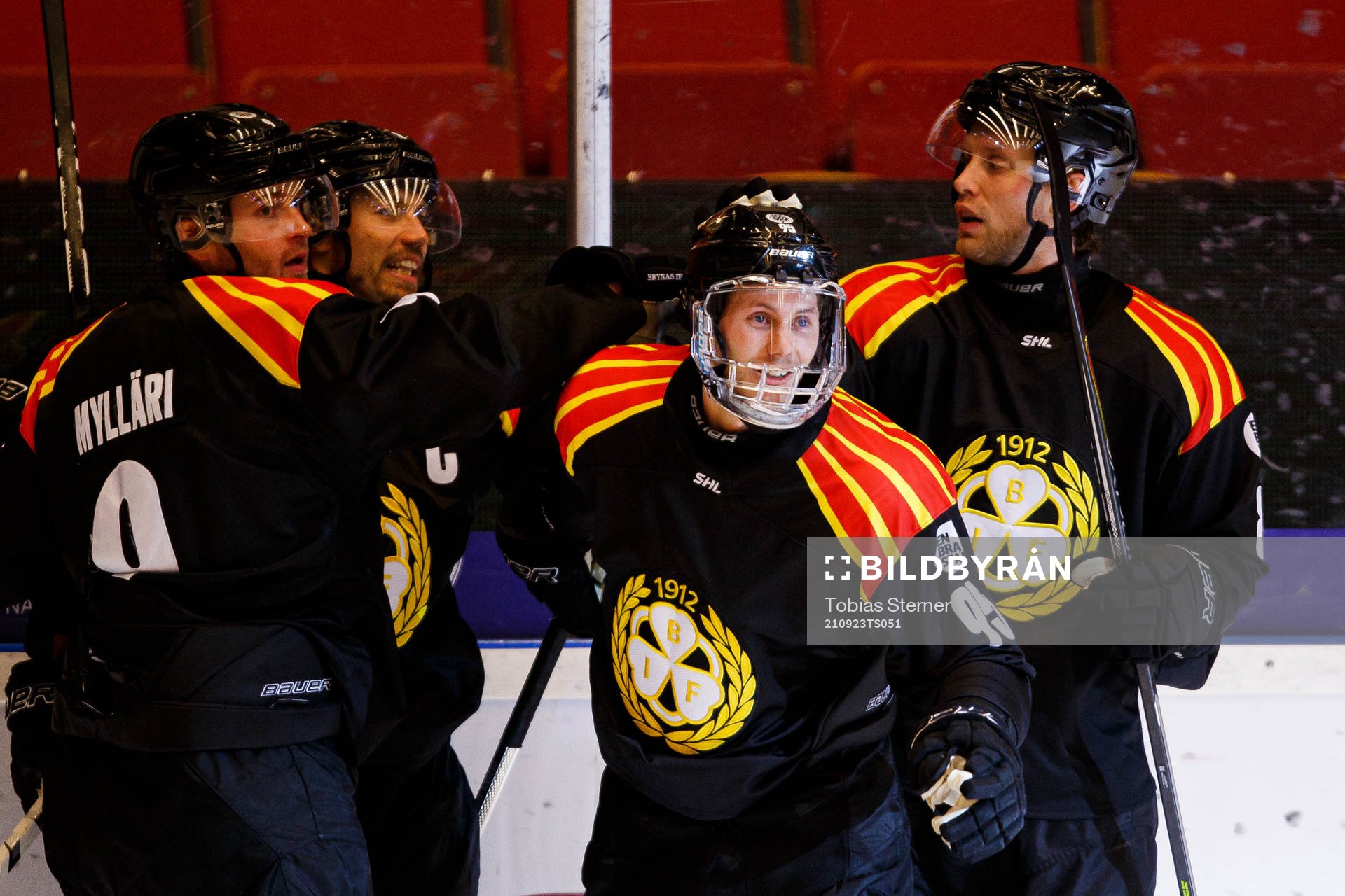 Brynäs Nick Olesen jublar