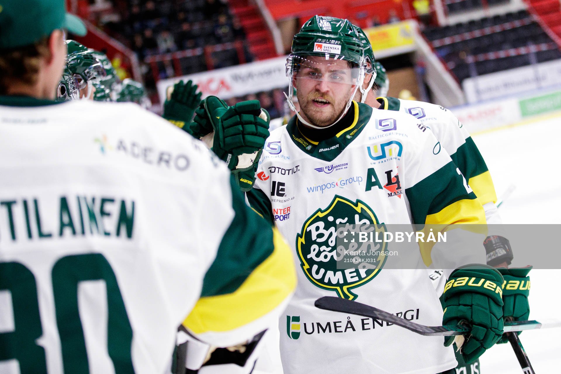 Björklövens Alexander Wiklund jublar