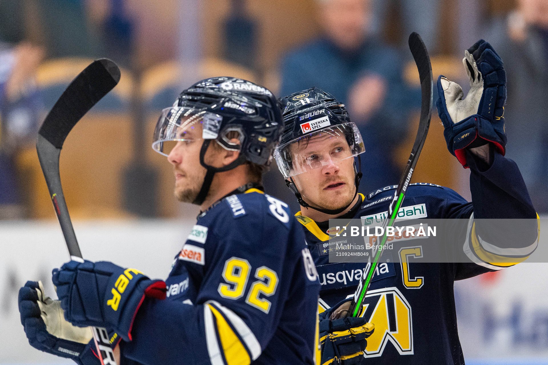 s Pontus Netterberg och Simon Önerud tackar publiken