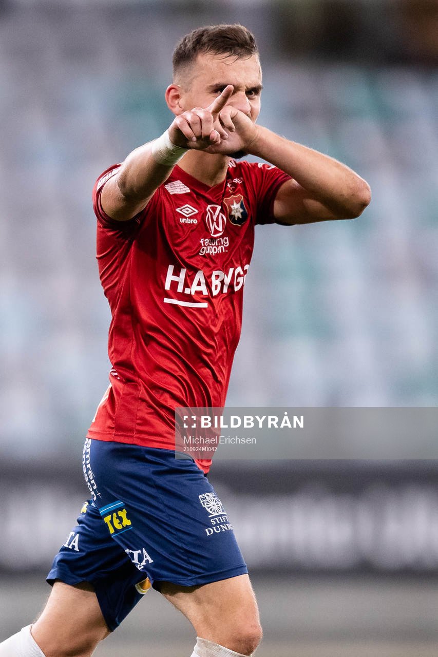 Örgrytes Ajdin Zeljkovic jublar efter 1-1 under fotbollsmatchen i Superettan mellan Örgryte och AFC Eskilstuna den 24 september 2021 i Göteborg.