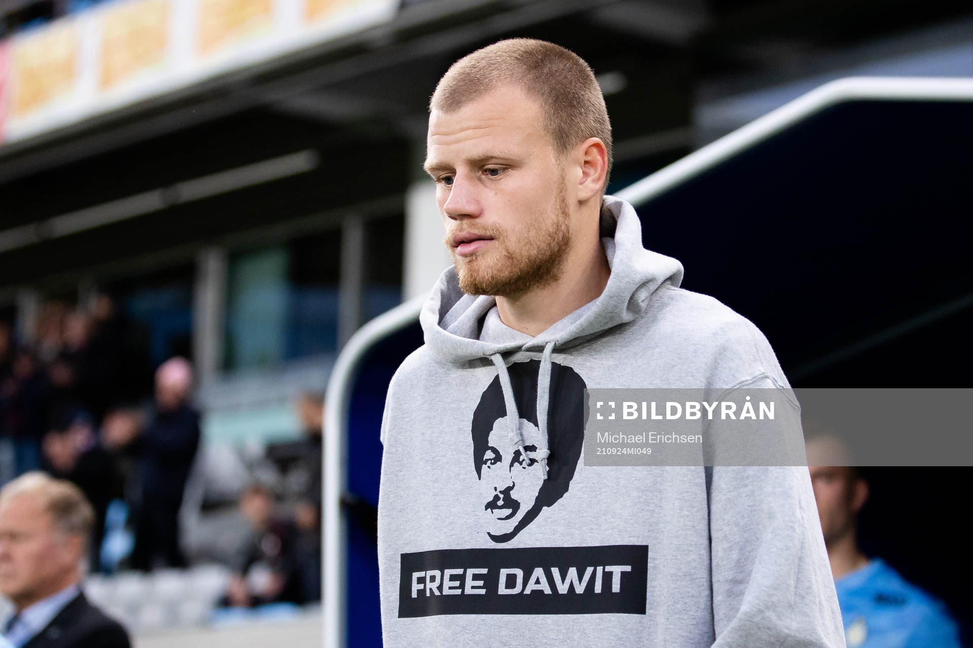Örgrytes Elias Gustafson innan fotbollsmatchen i