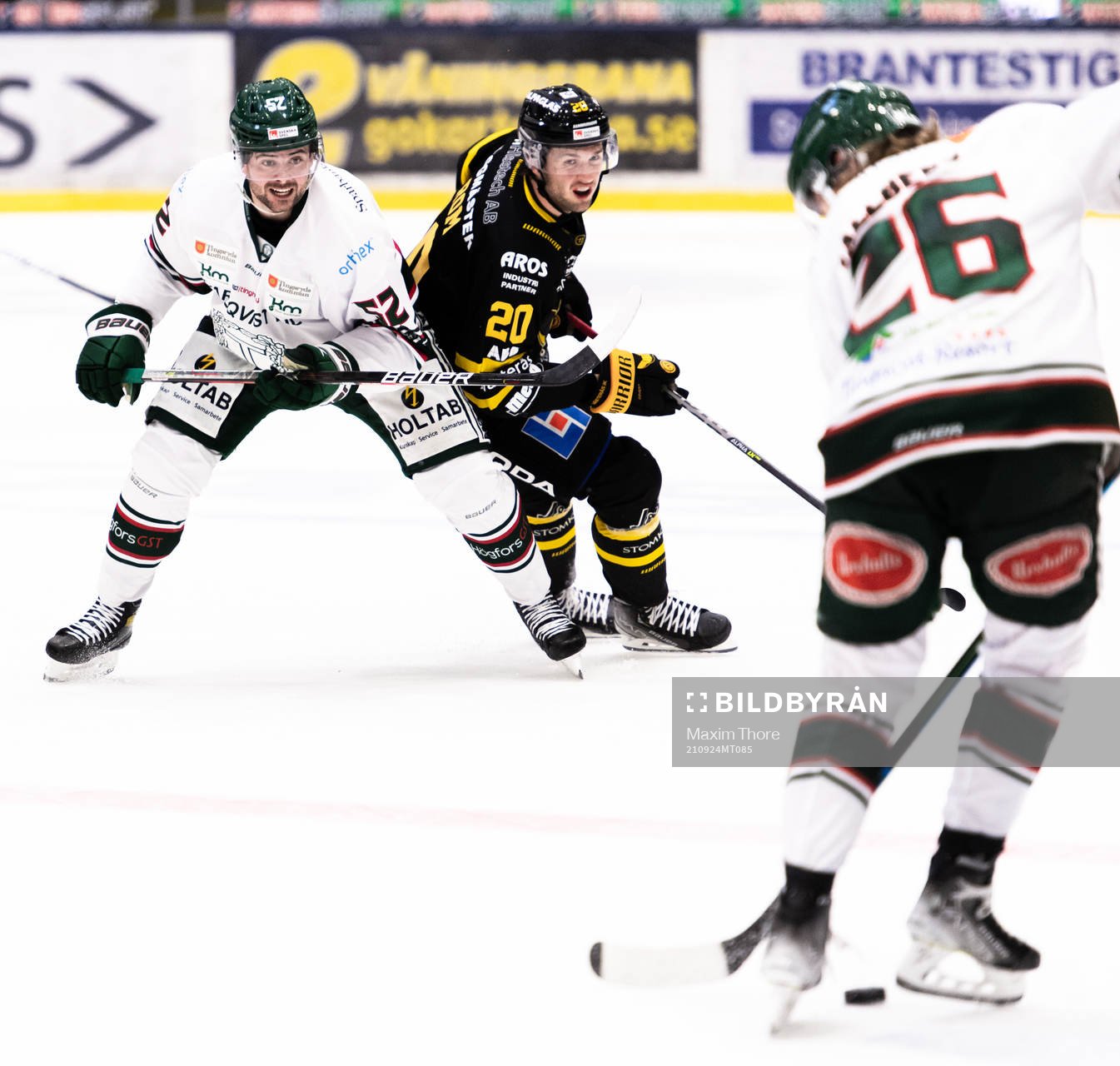Tingsryds Ludvig Elvenes och Västerås Mathias From