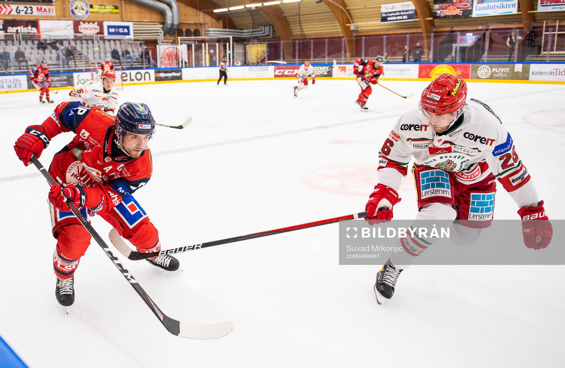 Västerviks Skyler McKenzie och Modos Emil Wahlberg