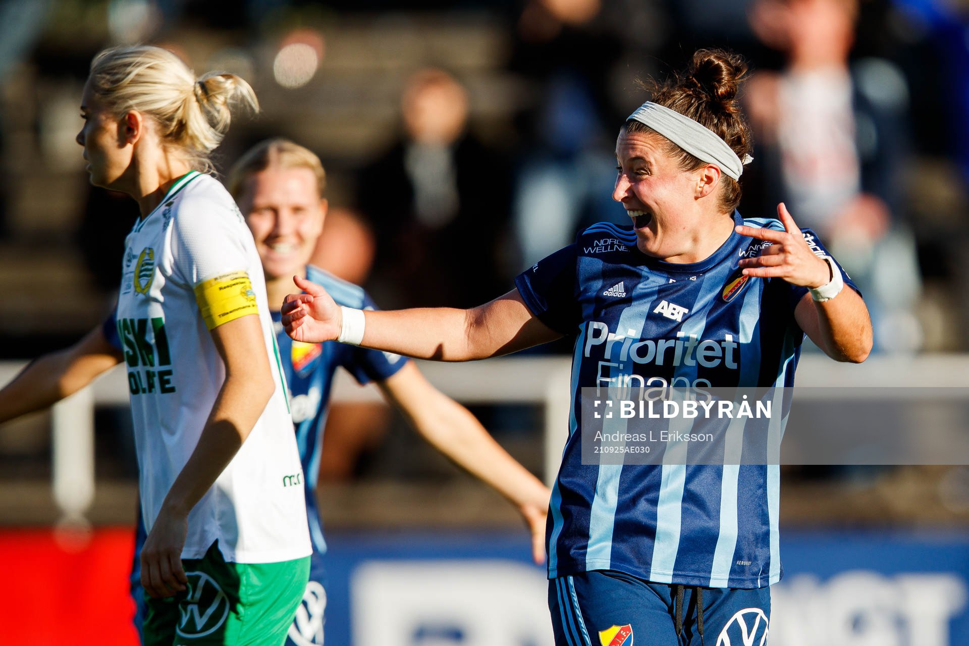 Djurgårdens Hayley Dowd jublar