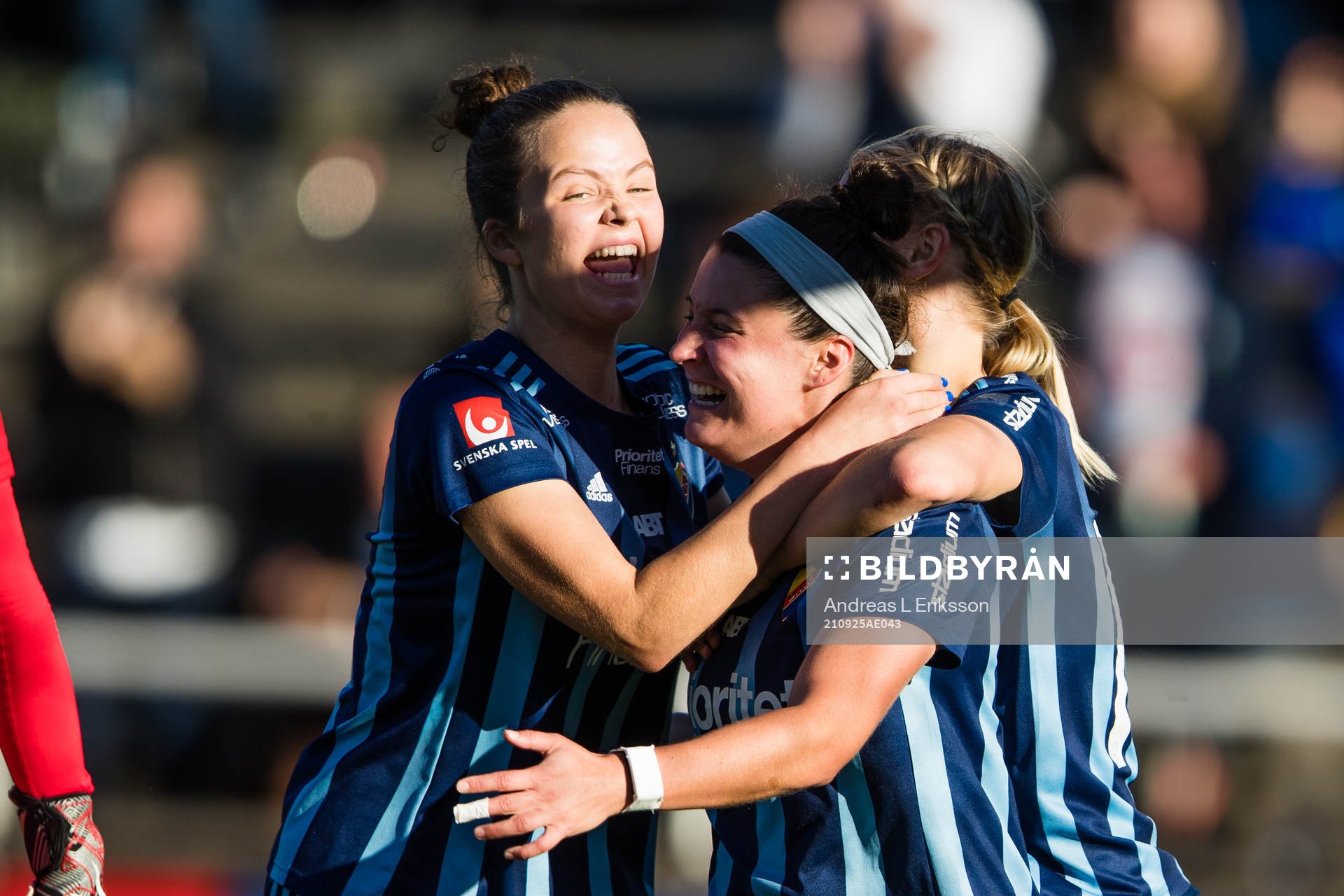 Djurgårdens Hayley Dowd jublar