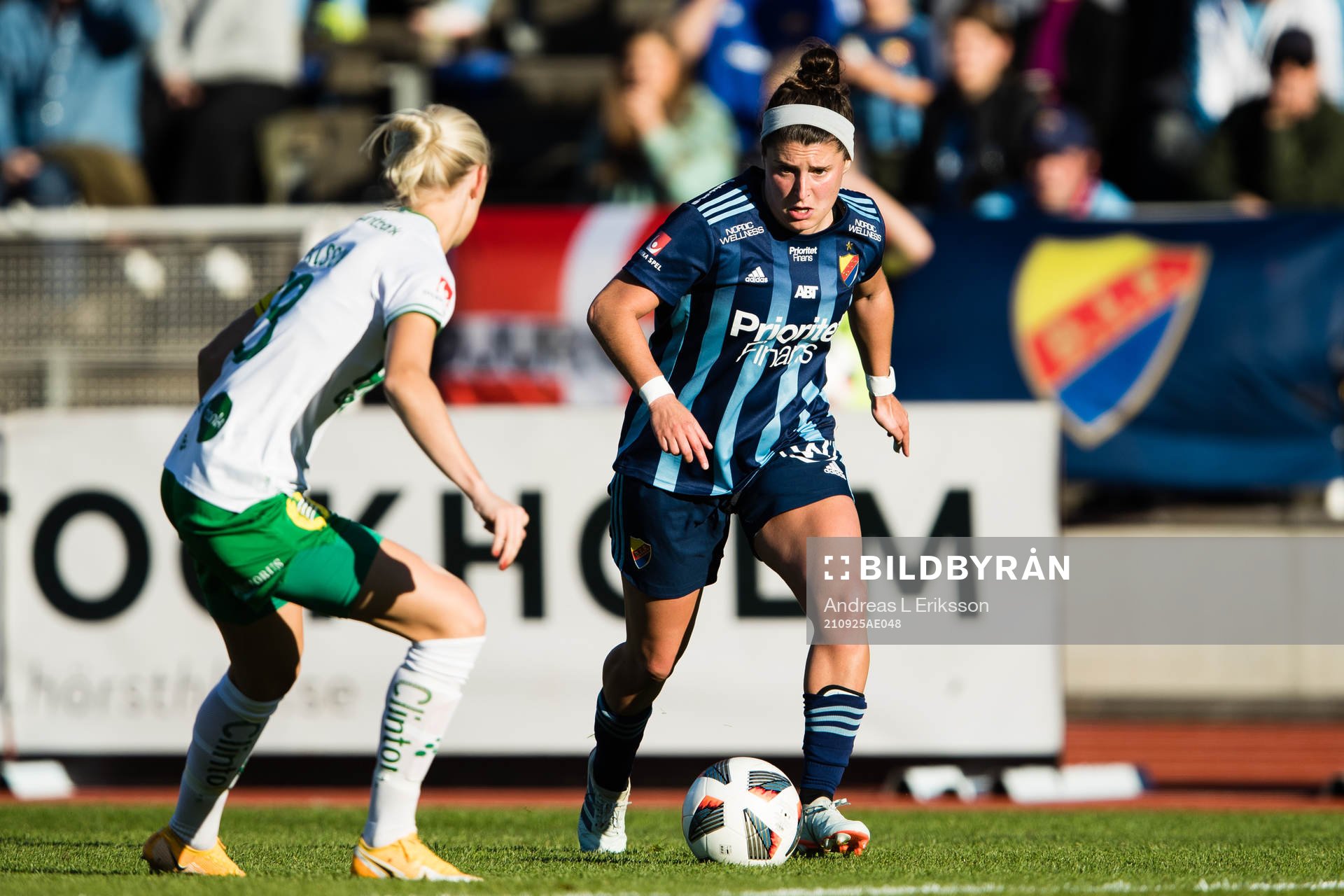 Hammarbys Alice Carlsson och Djurgårdens Hayley Dowd