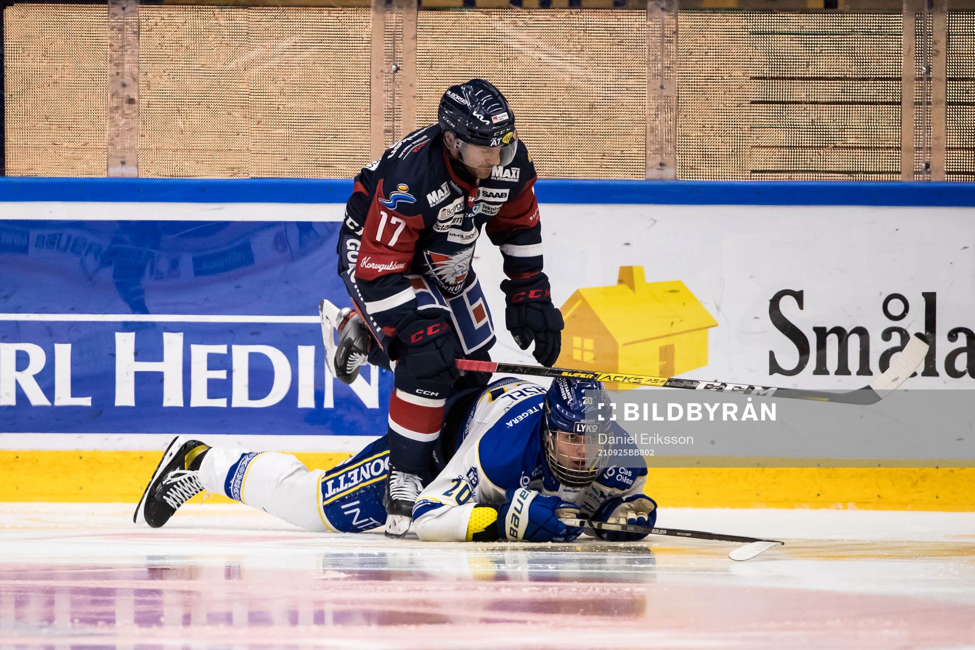 Linköpings Brian Gibbons och Leksands Lian Bichsel