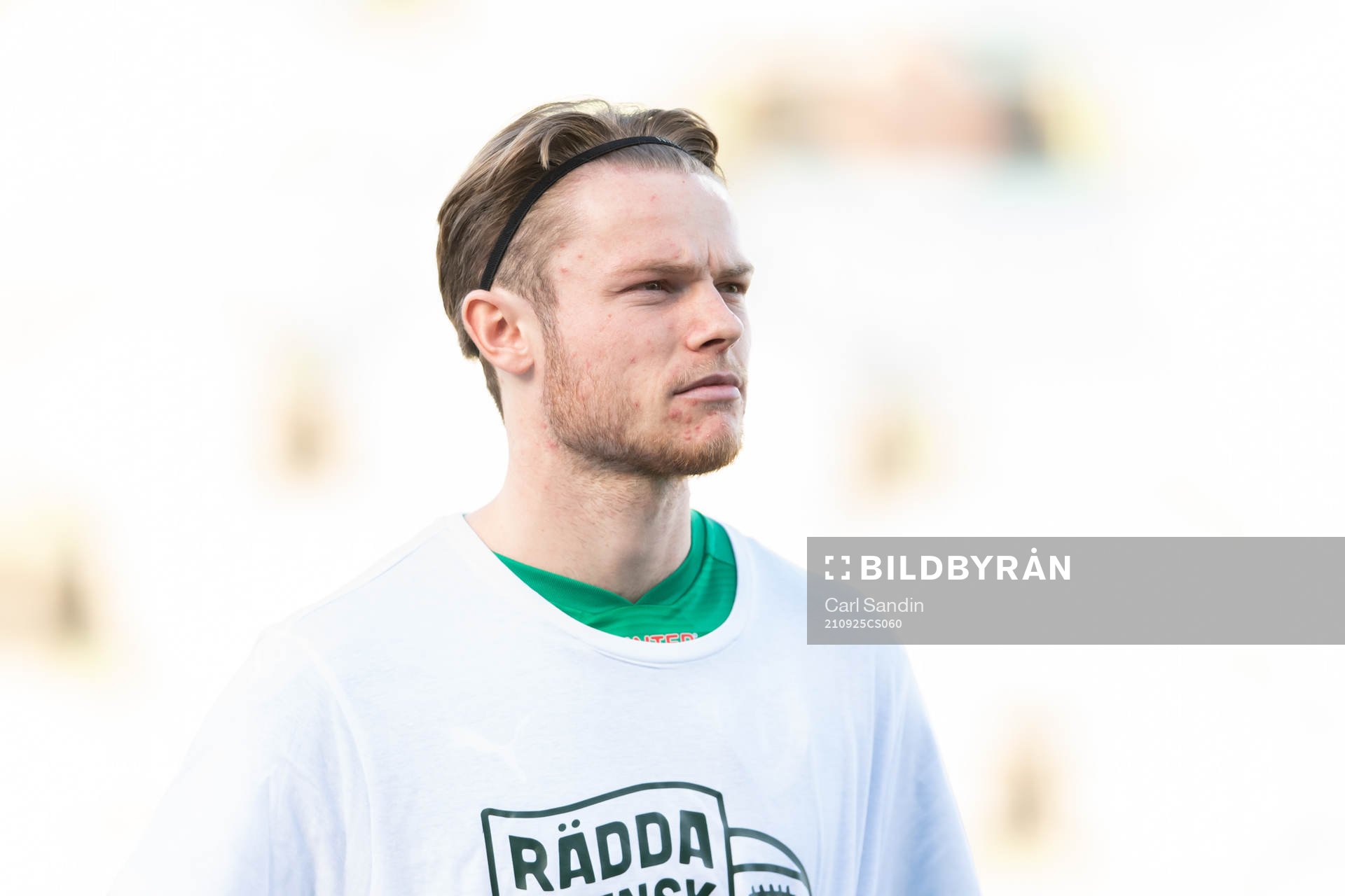 Jönköpings Daniel Ljung vid lineup innan fotbollsmatchen