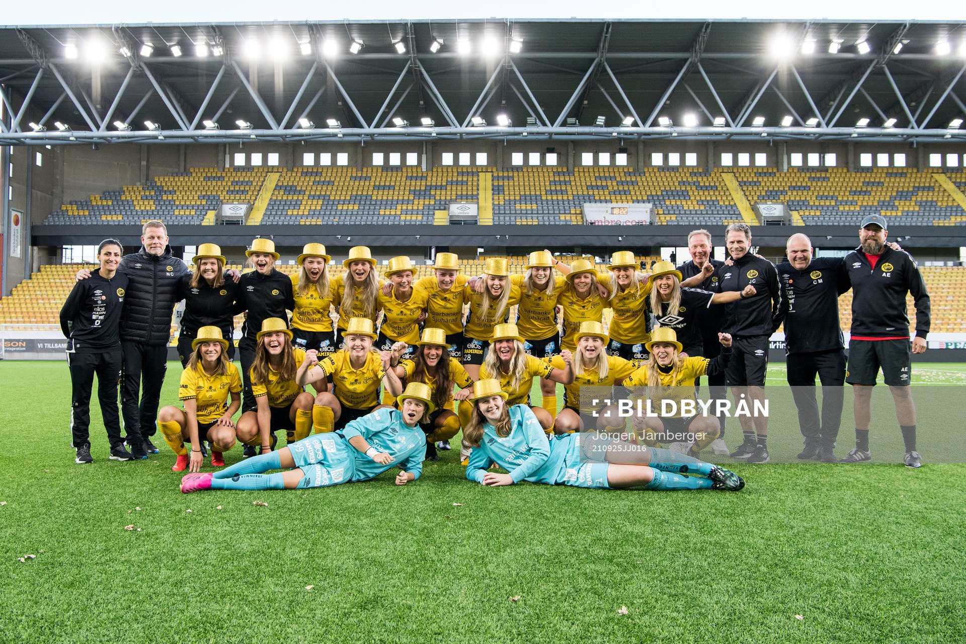 Elfsborgs spelare och ledare jublar