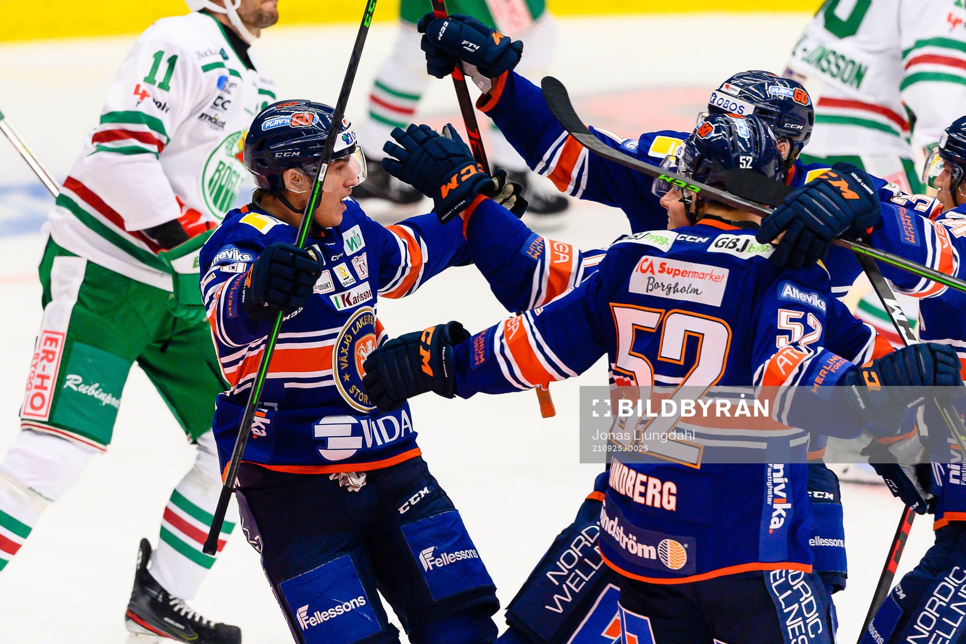Växjös Pontus Holmberg jublar
